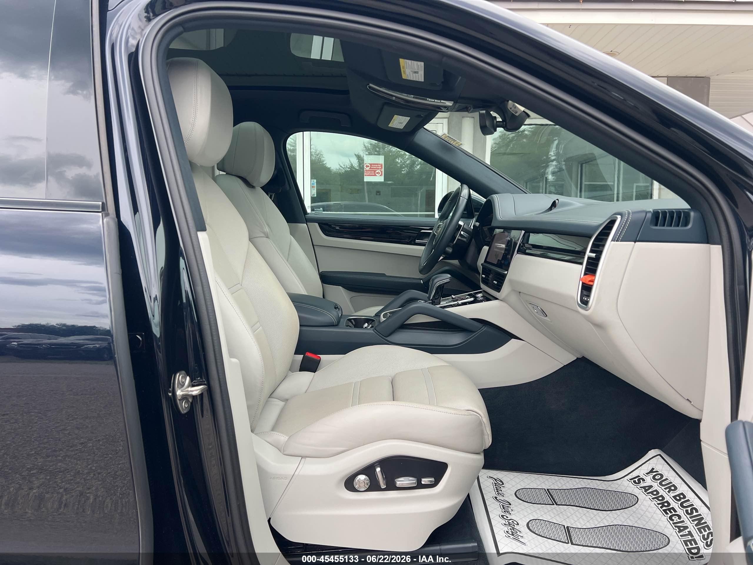 2021 Porsche Cayenne coupe VIN WP1BA2AY1MDA42471 IAAI salvage auction — Normal Wear, Clear (Massachusetts), sold $33,700 on 2026-07-01 (photo 5)