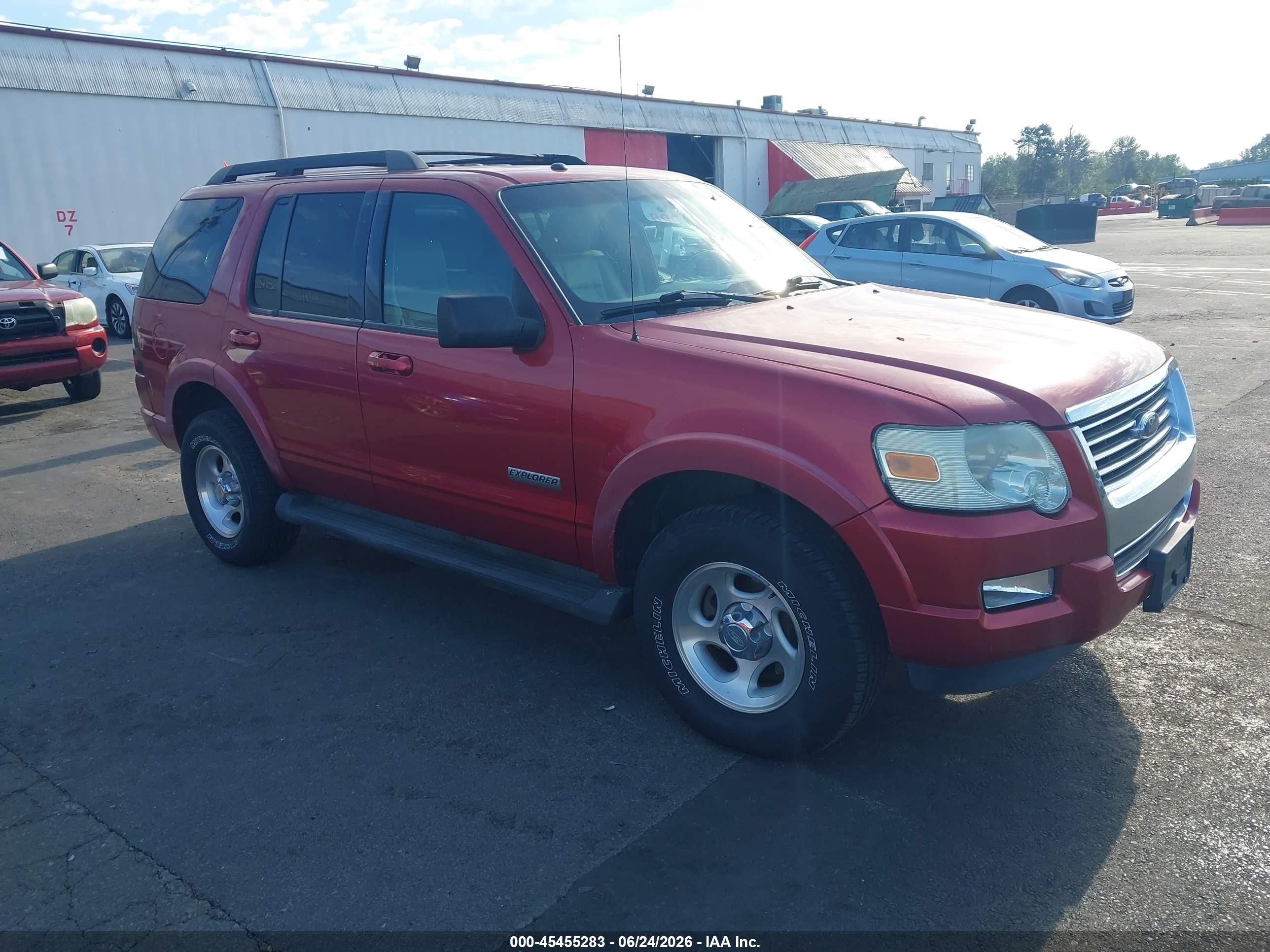 2007 Ford Explorer VIN 1FMEU73E77UA99165 IAAI salvage auction — Front End, Clear-Dealer Only (Oregon), sold $275 on 2026-07-02 (photo 1)