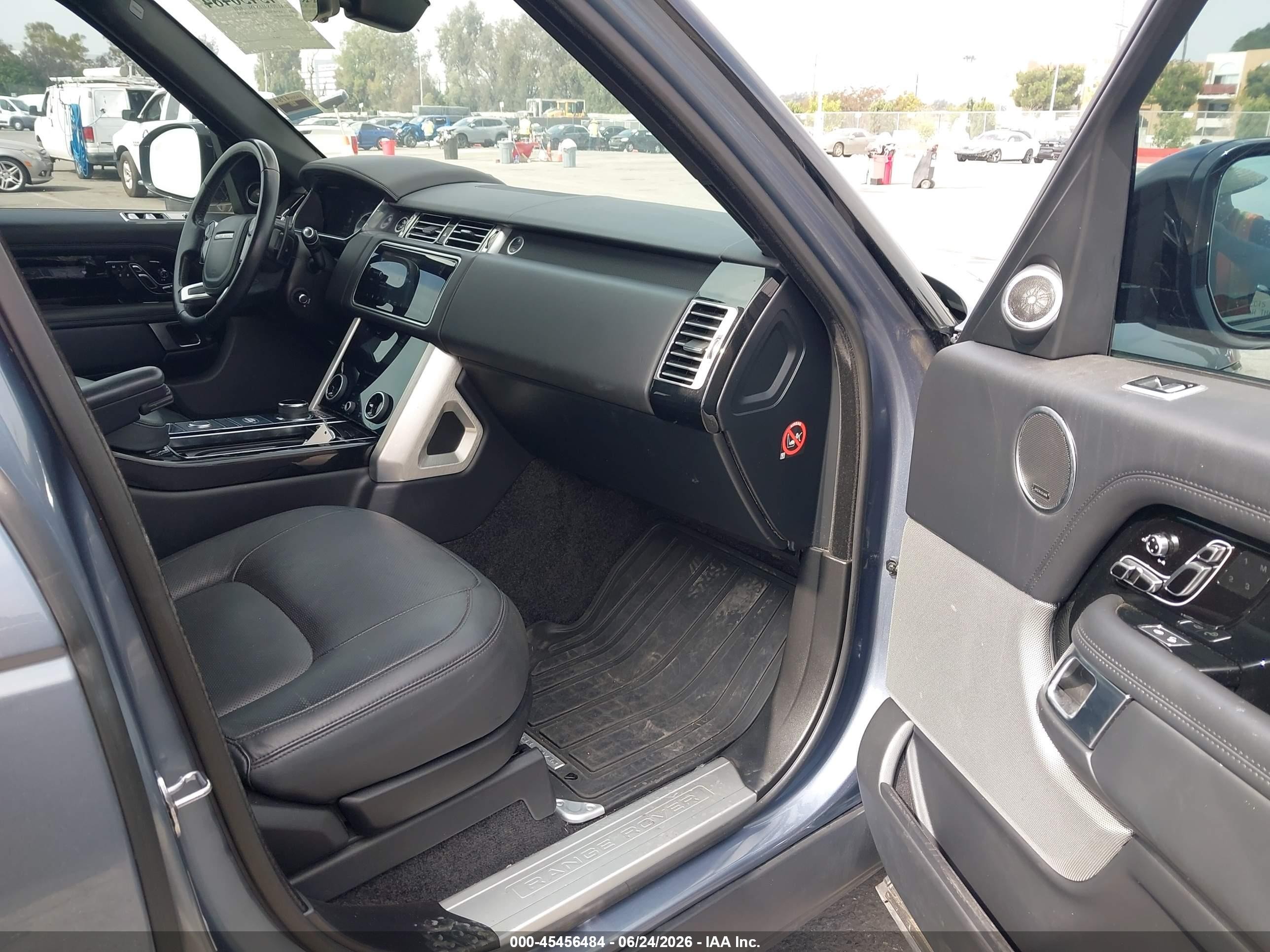 2018 Land Rover Range Rover VIN SALGS2SV8JA388872 IAAI salvage auction — Normal Wear, Clear (Montana), sold $16,100 on 2026-07-09 (photo 5)