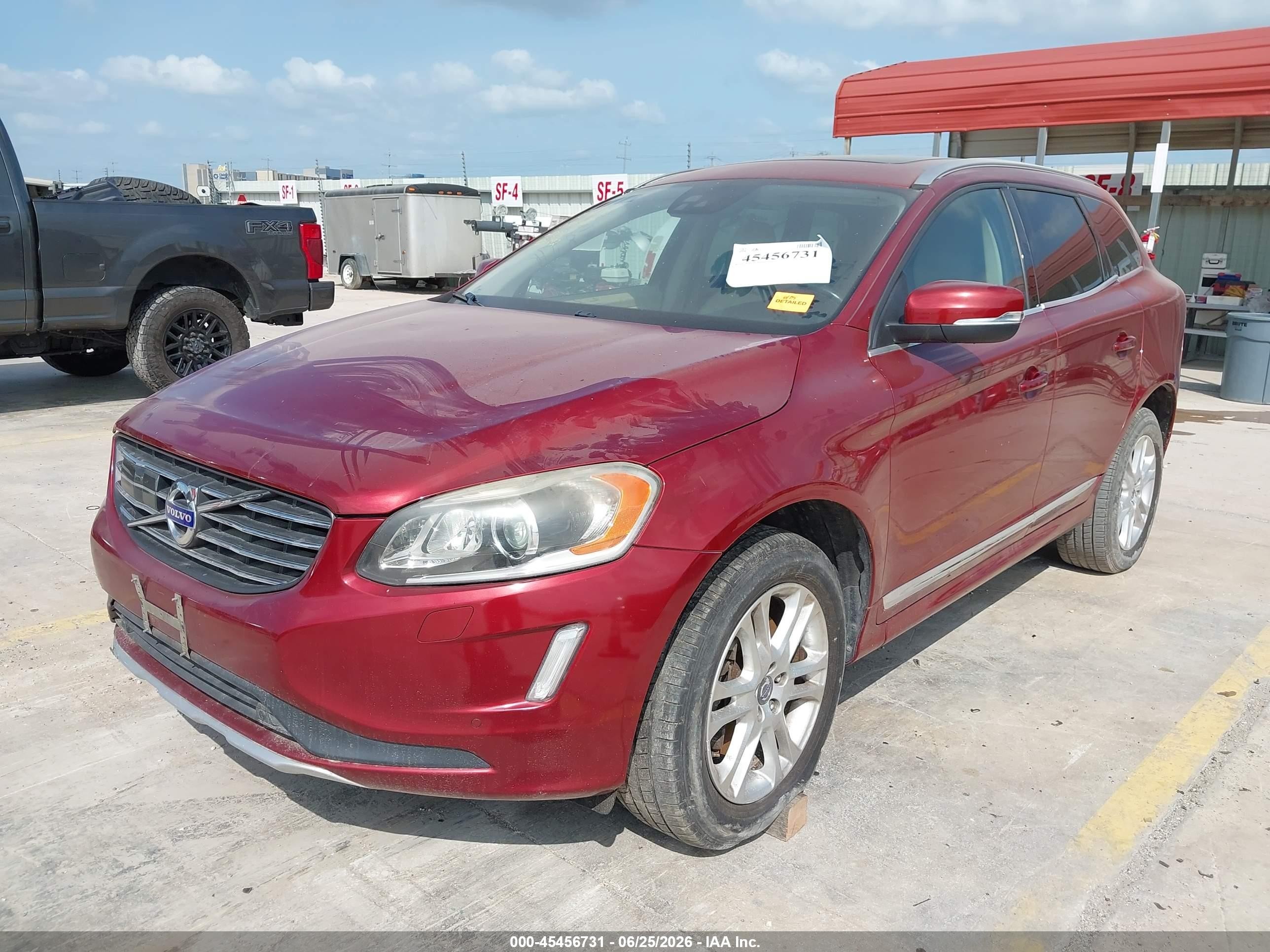 2015 Volvo XC60 VIN YV440MDM0F2726392 IAAI salvage auction — Front End, Original (Texas), sold $1,300 on 2026-09-11 (photo 2)