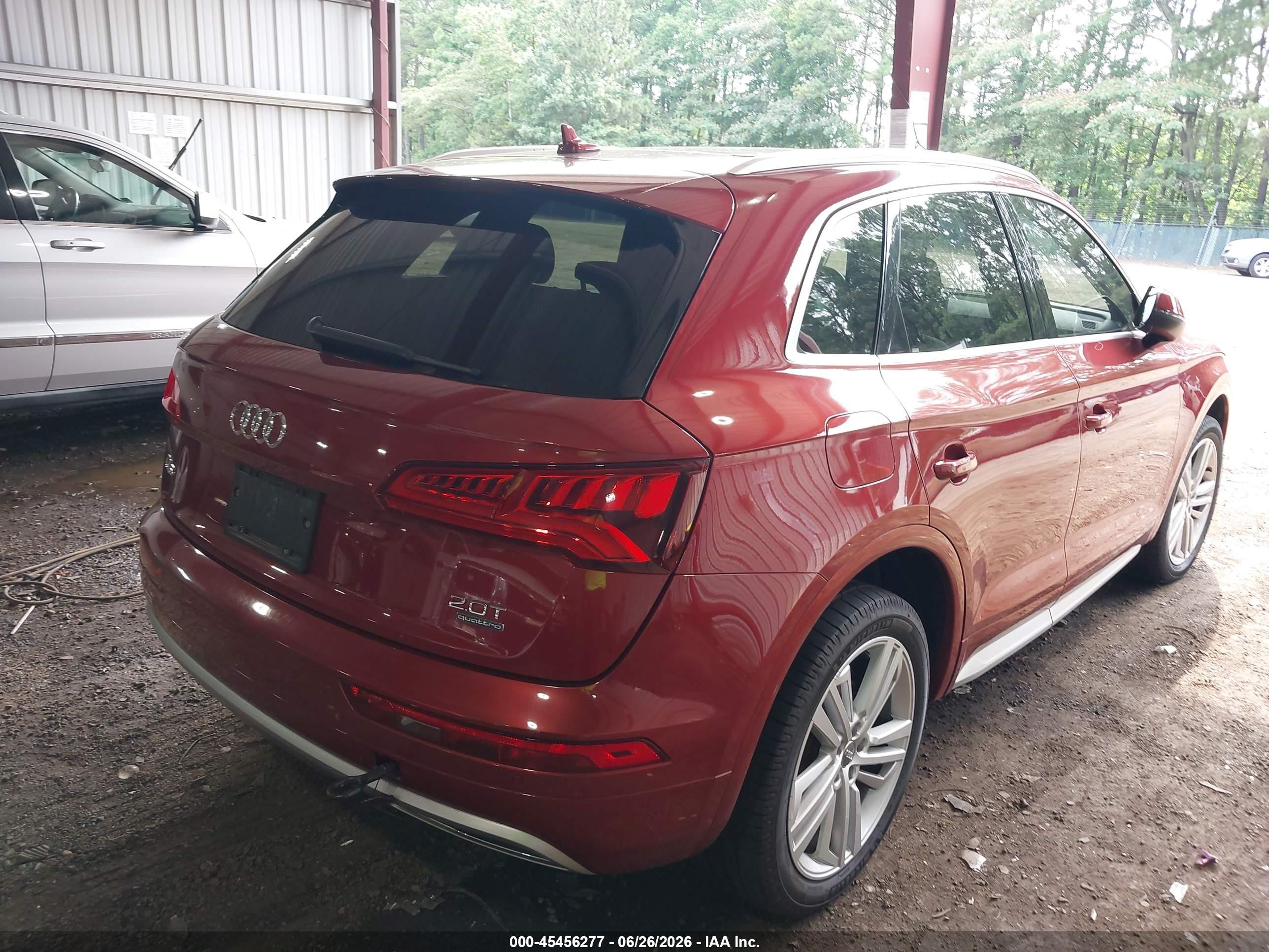 2018 Audi Q5 VIN WA1BNAFY5J2232140 IAAI salvage auction — Water/Flood, Salvage (Virginia), sold $4,650 on 2026-09-12 (photo 4)