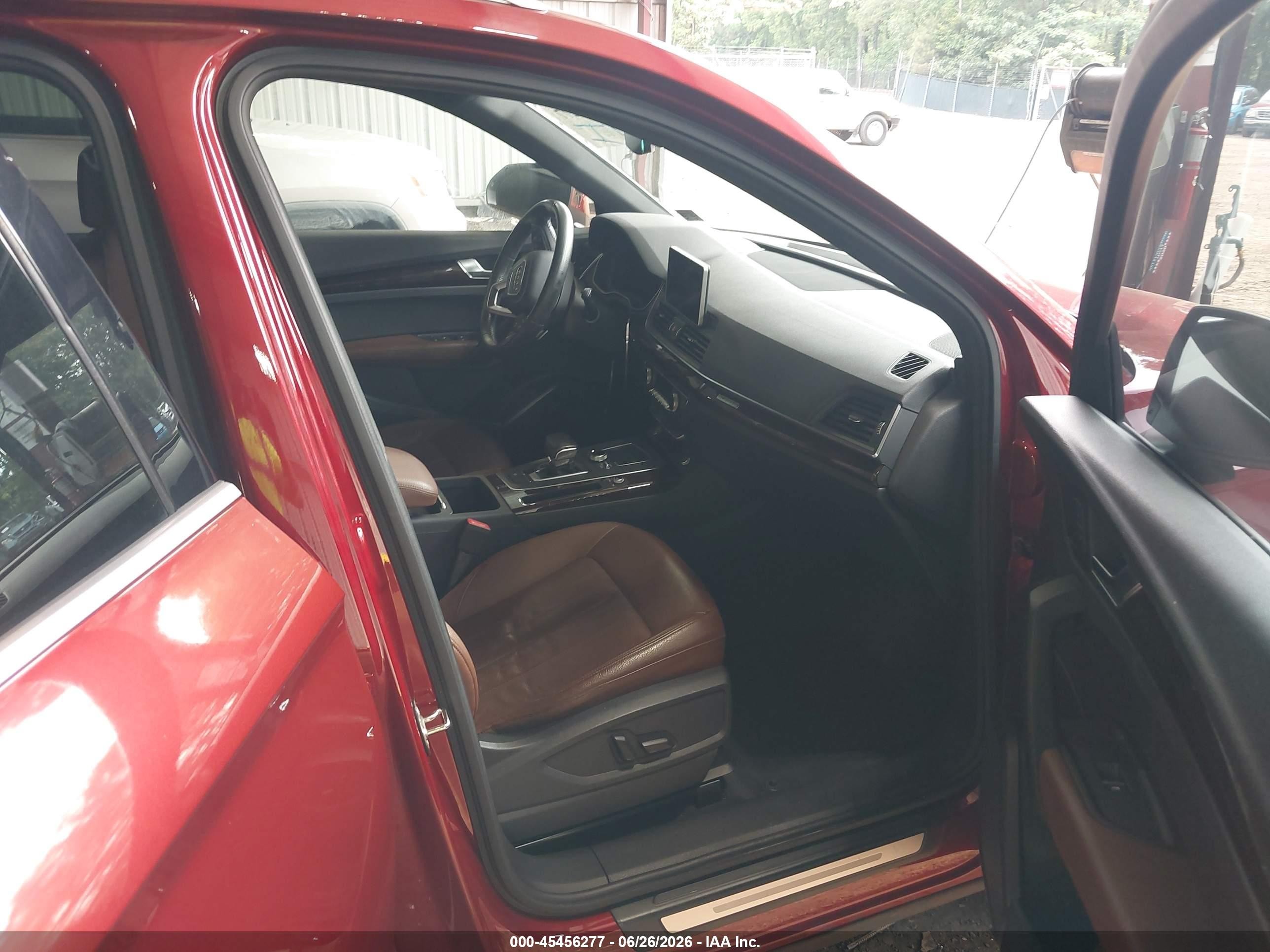 2018 Audi Q5 VIN WA1BNAFY5J2232140 IAAI salvage auction — Water/Flood, Salvage (Virginia), sold $4,650 on 2026-09-12 (photo 5)