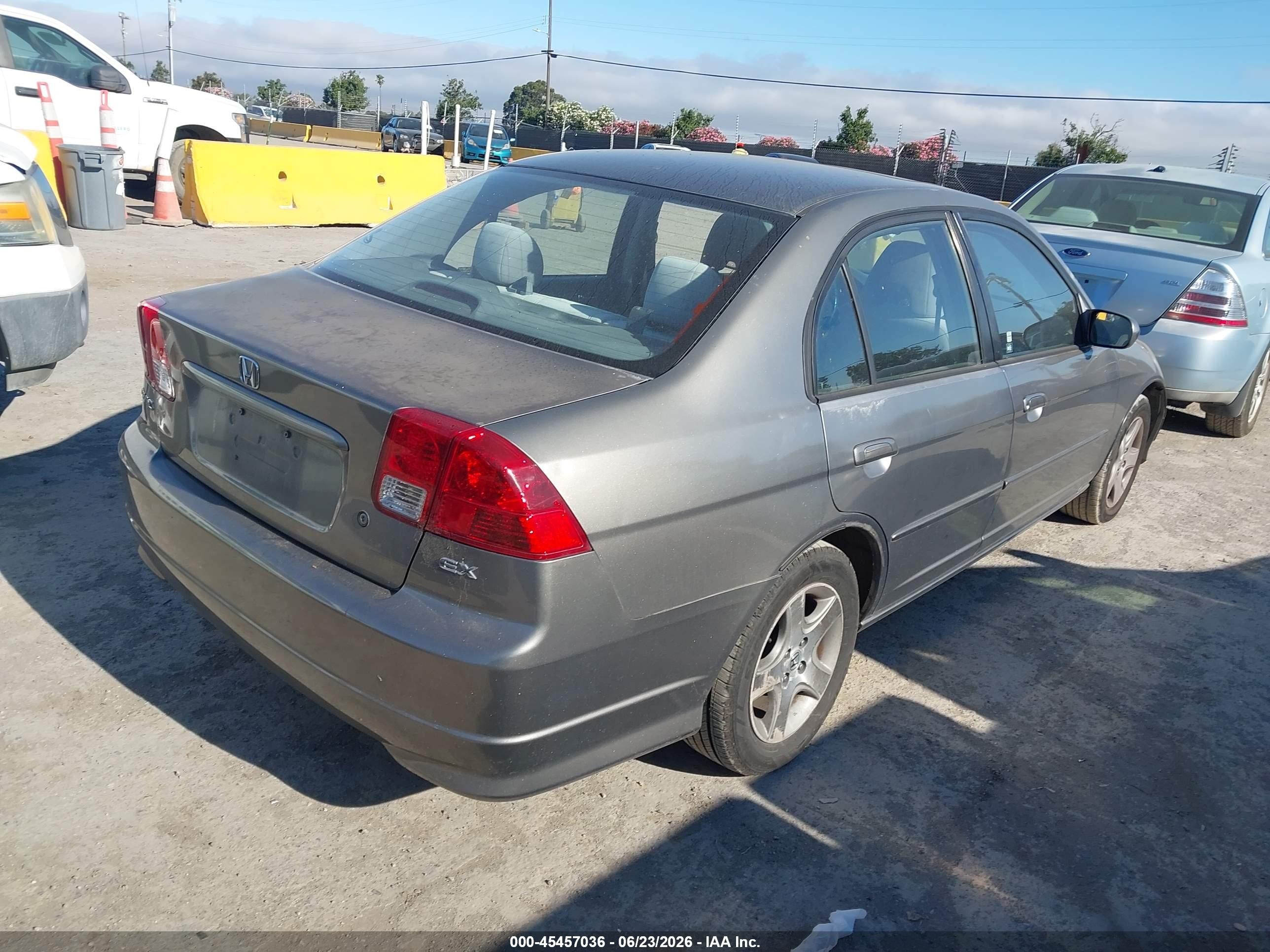 2004 Honda Civic VIN 2HGES26774H507111 IAAI salvage auction — Normal Wear, Clear - Dealer Only (California), sold $625 on 2026-07-09 (photo 4)