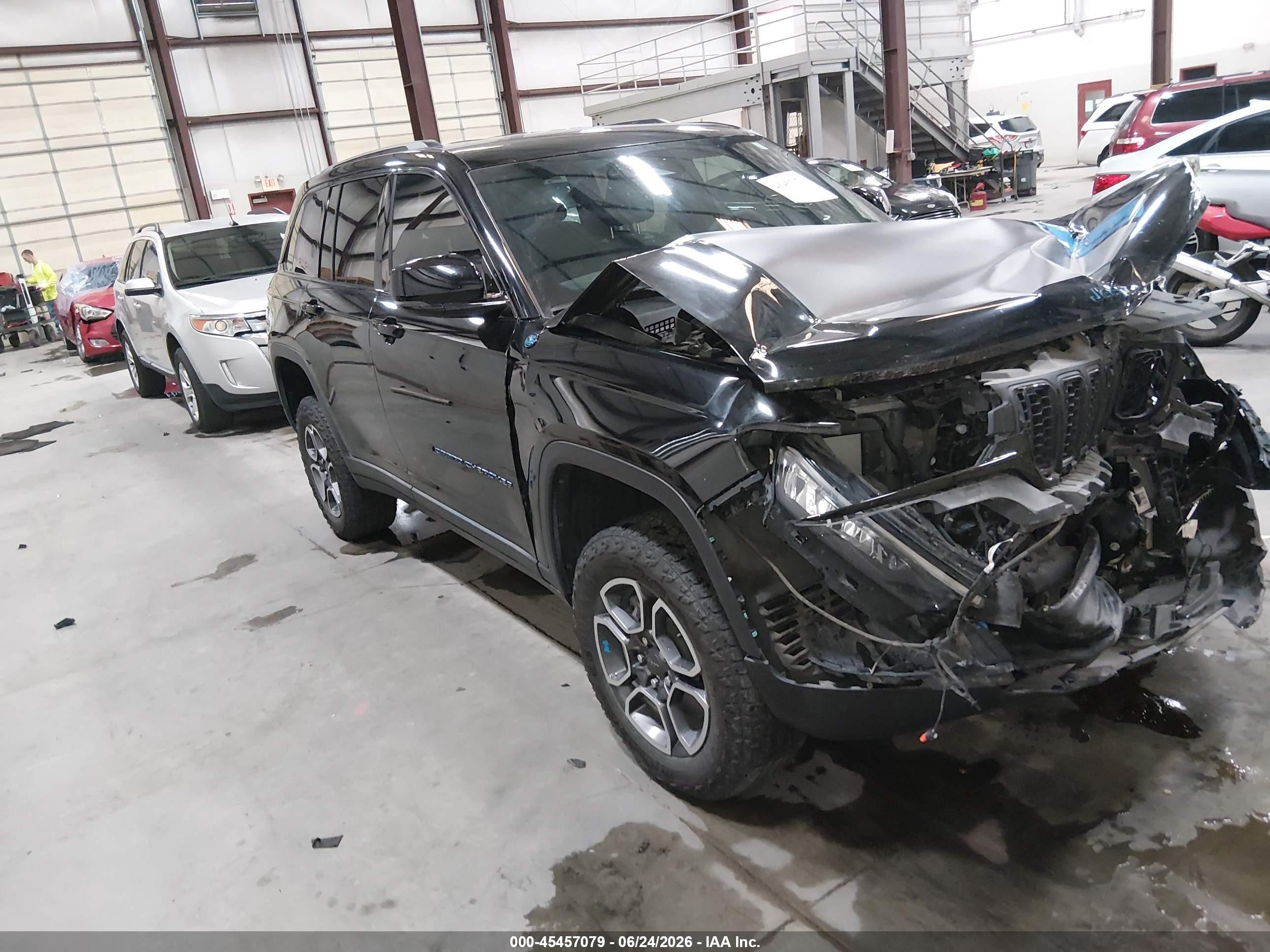 2022 Jeep Grand Cherokee VIN 1C4RJYC66N8748571 — IAAI salvage auction photo