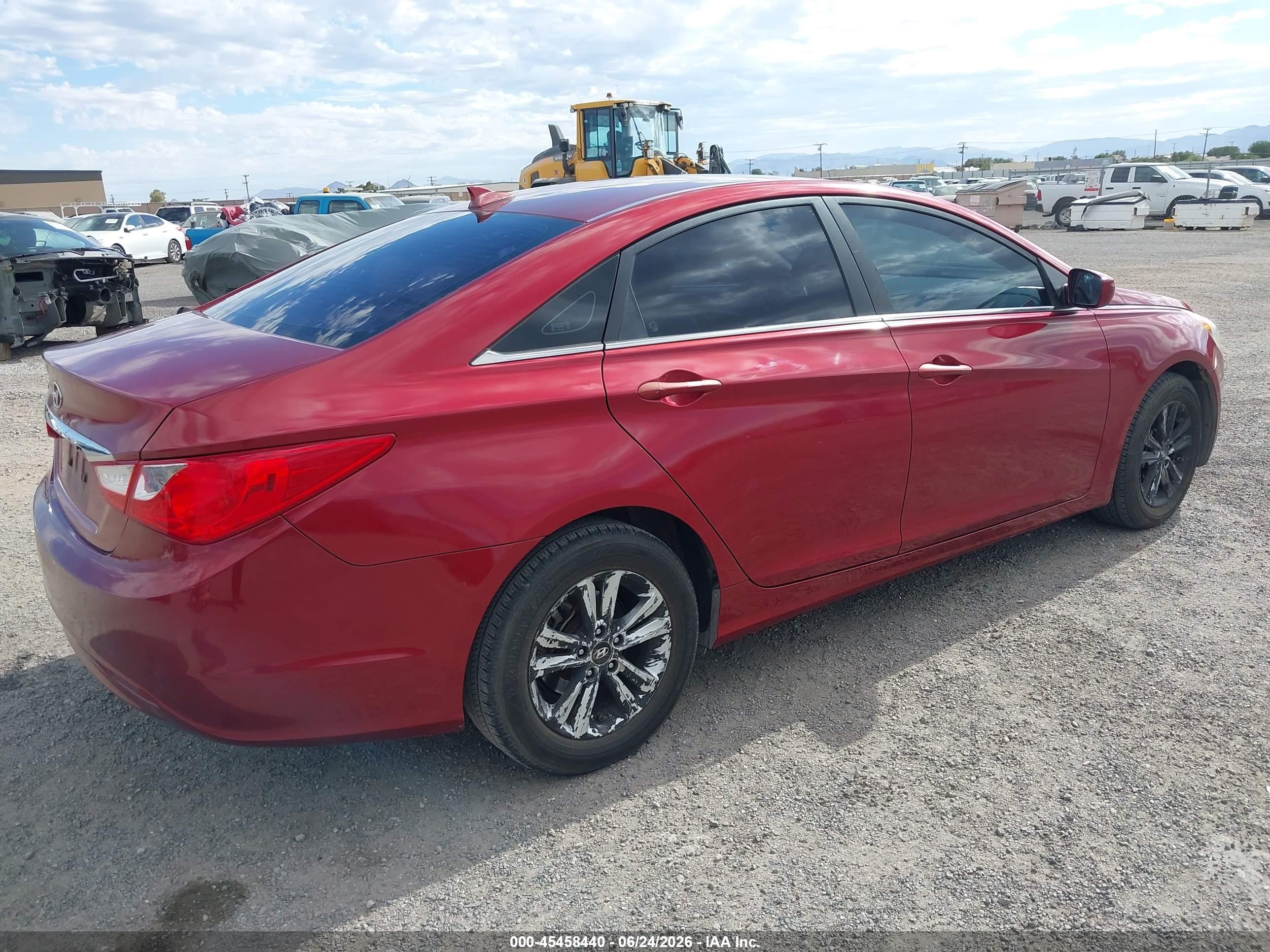 2012 Hyundai Sonata VIN 5NPEB4AC4CH368351 IAAI salvage auction — Vandalized, Salvage (California), sold $500 on 2026-07-09 (photo 4)