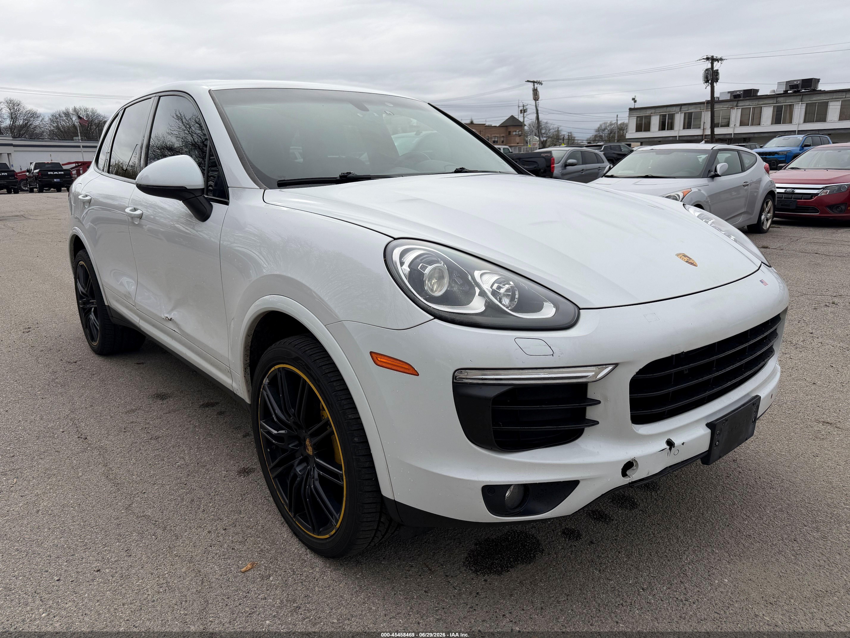 2018 Porsche Cayenne VIN WP1AA2A21JKA02261 IAAI salvage auction — Normal Wear, Clear (Indiana), sold $3,800 on 2026-07-01 (photo 1)