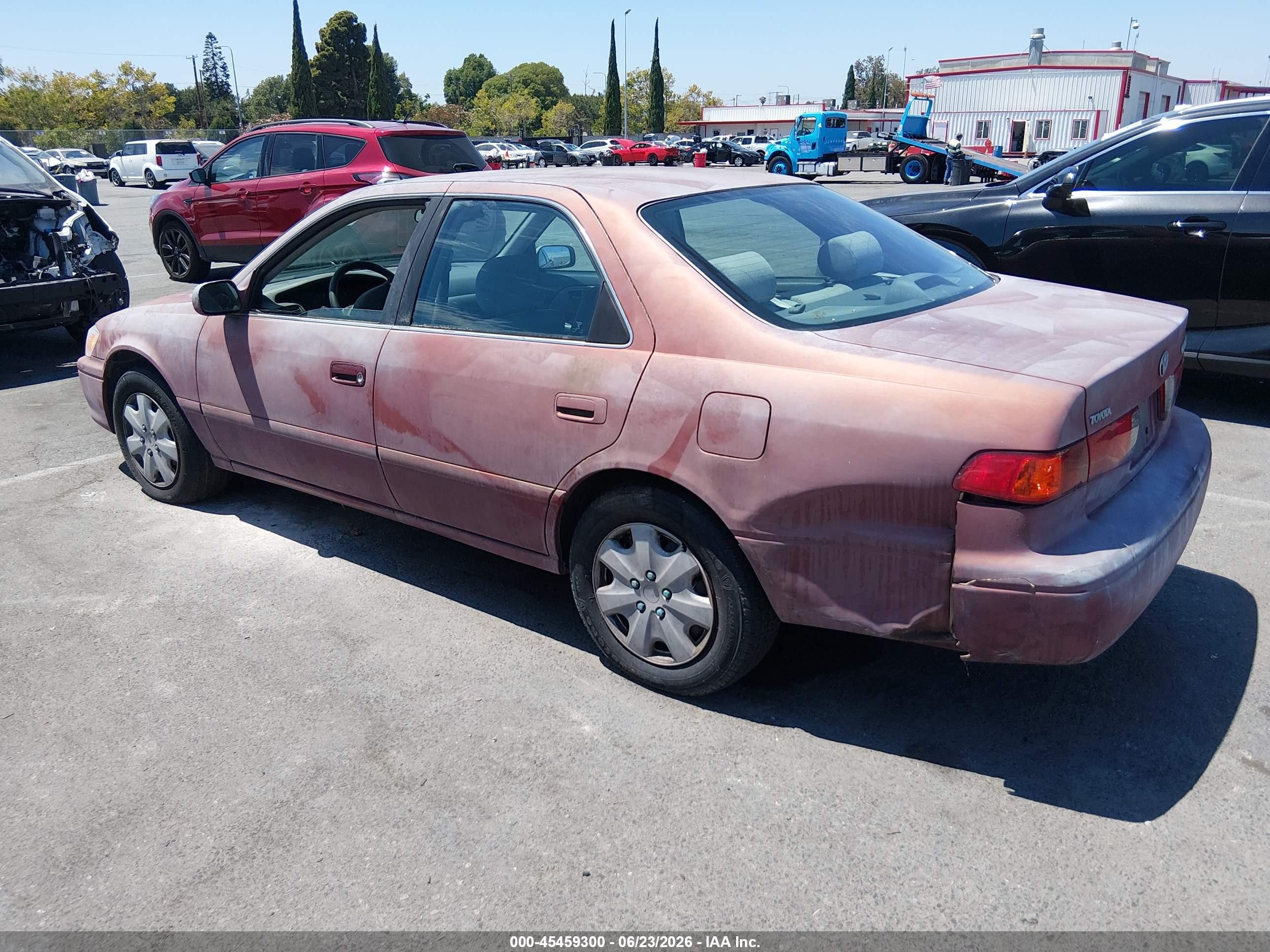 2001 Toyota Camry VIN 4T1BG22K41U089172 IAAI salvage auction — Normal Wear, Clear - Dealer Only (California), sold $475 on 2026-07-09 (photo 3)