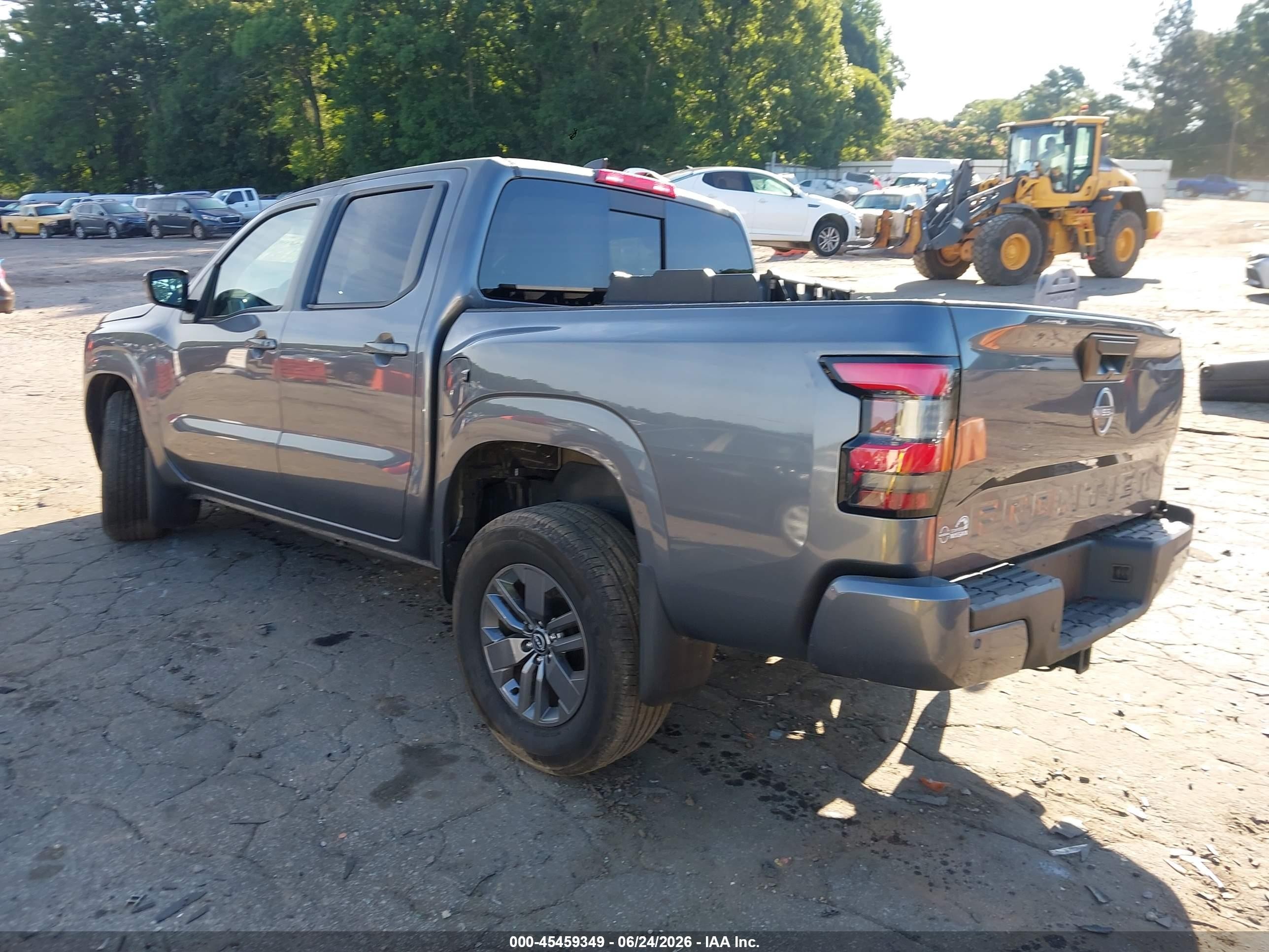 2026 Nissan Frontier VIN 1N6ED1EJ6TN618588 IAAI salvage auction — Side, Salvage (Georgia), sold $10,000 on 2026-10-07 (photo 3)