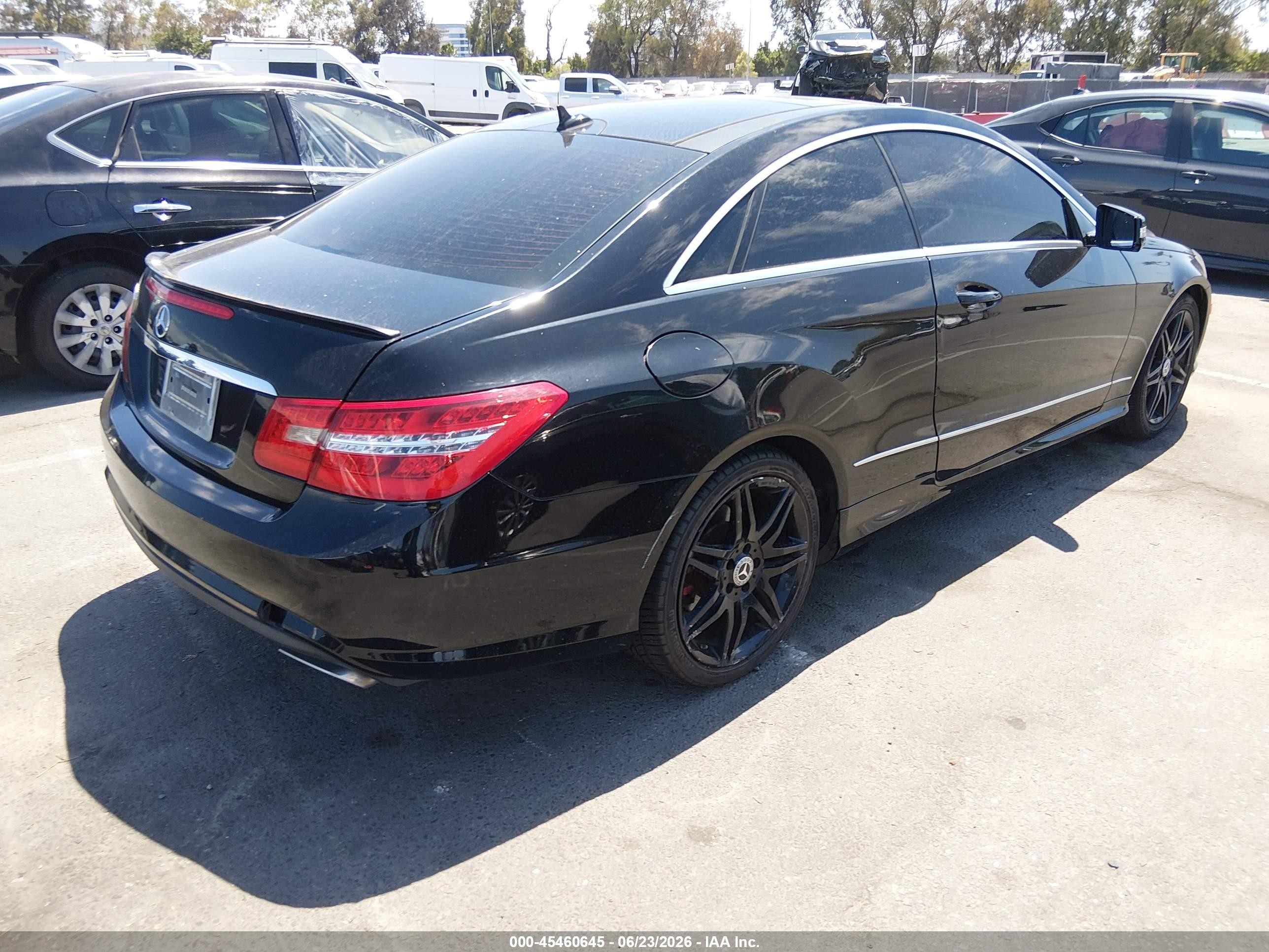 2011 Mercedes-Benz E-Class VIN WDDKJ7CB1BF120424 IAAI salvage auction — Normal Wear, Clear - Dealer Only (California), sold $400 on 2026-07-09 (photo 4)