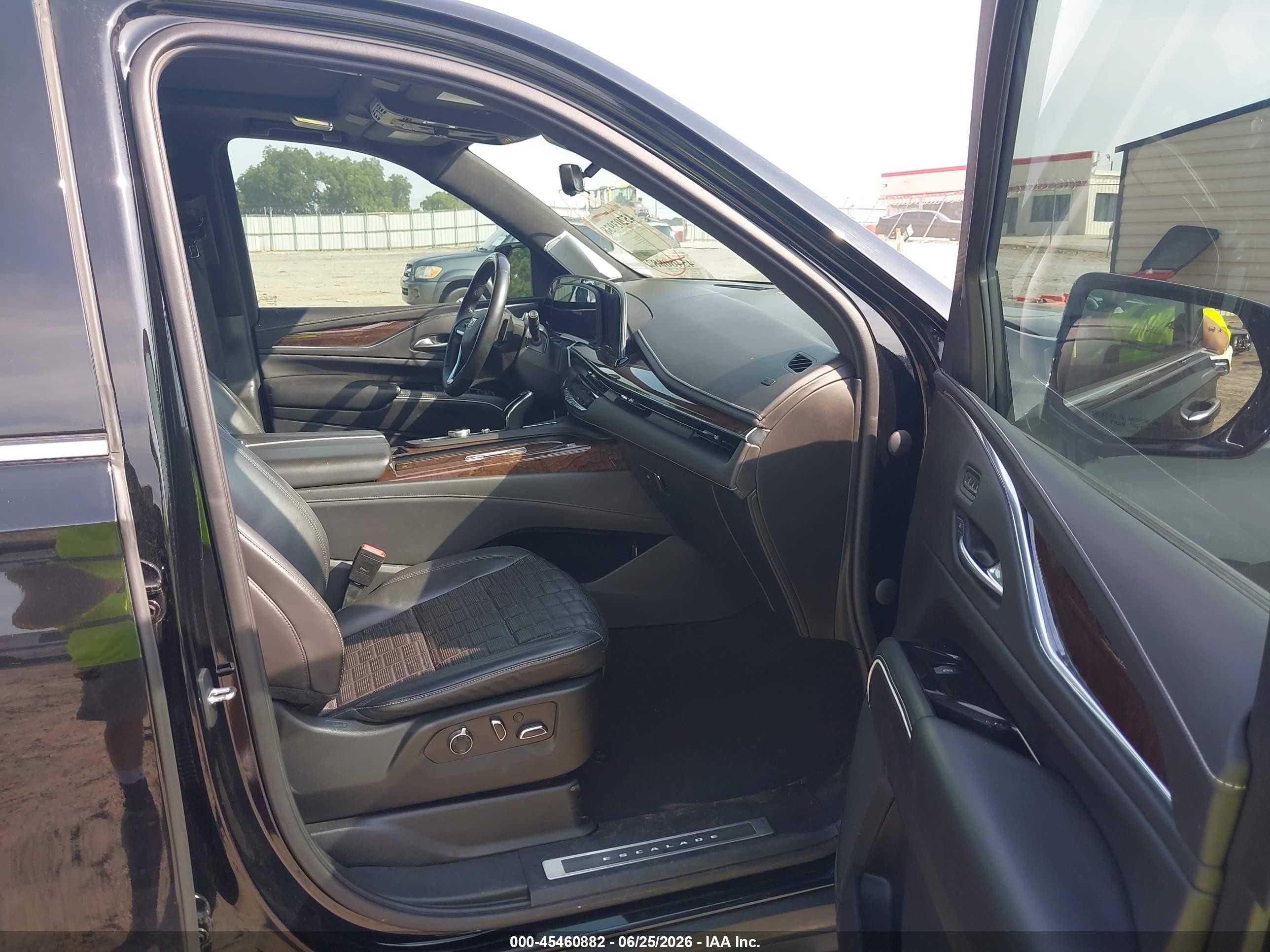 2021 Cadillac Escalade VIN 1GYS4MKL5MR411983 IAAI salvage auction — Front End, Salvage (Georgia), sold $22,700 on 2026-08-14 (photo 5)