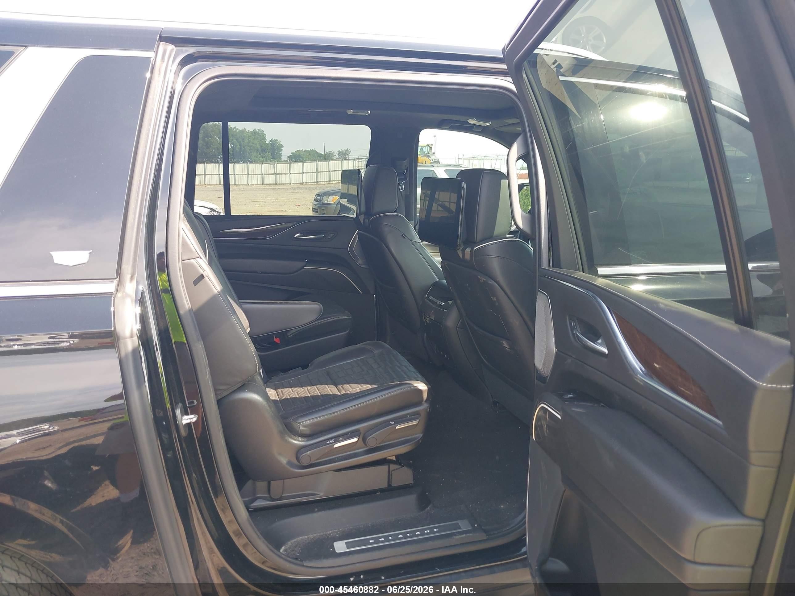 2021 Cadillac Escalade VIN 1GYS4MKL5MR411983 IAAI salvage auction — Front End, Salvage (Georgia), sold $22,700 on 2026-08-14 (photo 8)