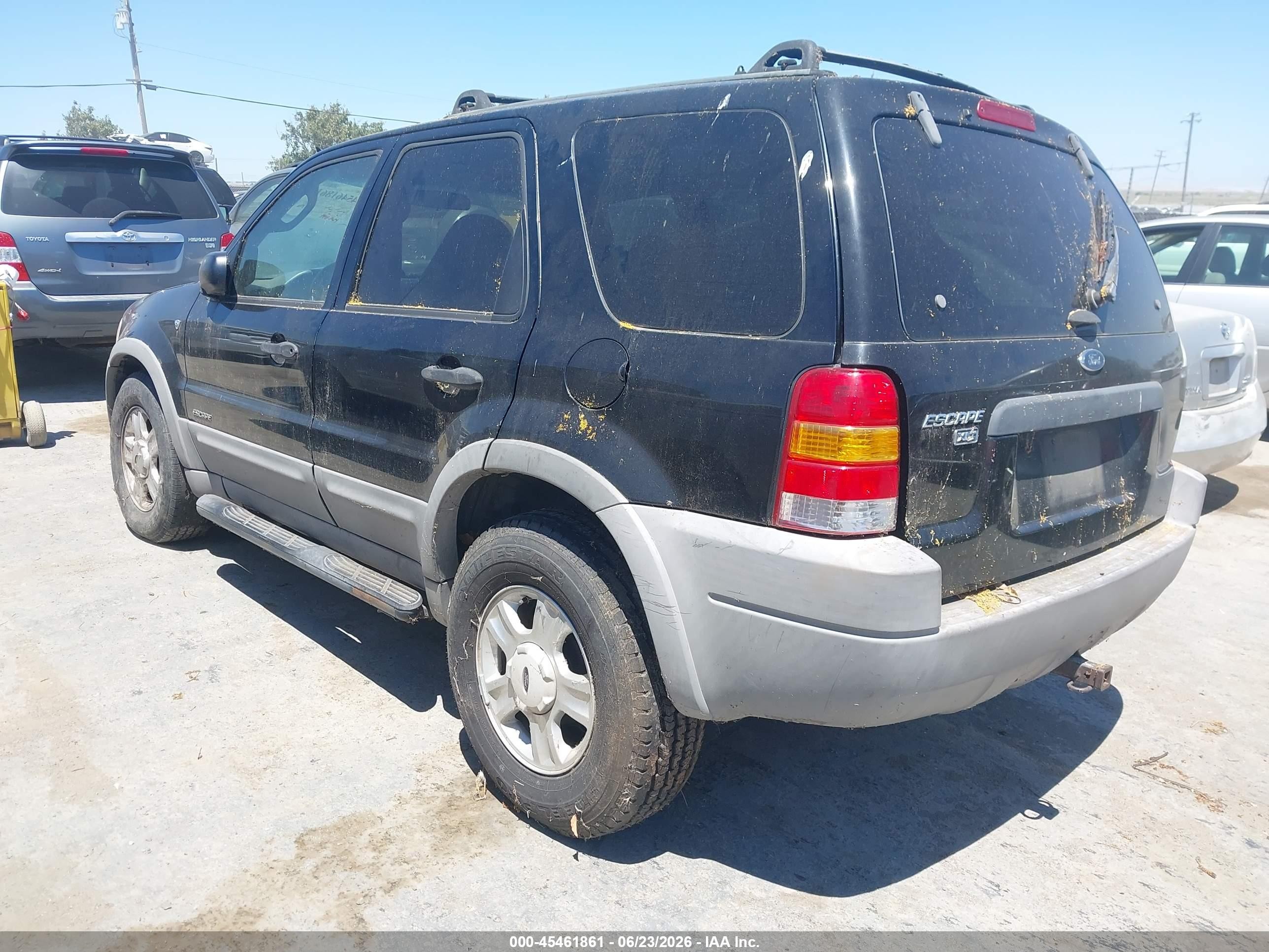 2001 Ford Escape VIN 1FMCU04151KF72915 IAAI salvage auction — Normal Wear, Clear - Dealer Only (California), sold $275 on 2026-07-09 (photo 3)