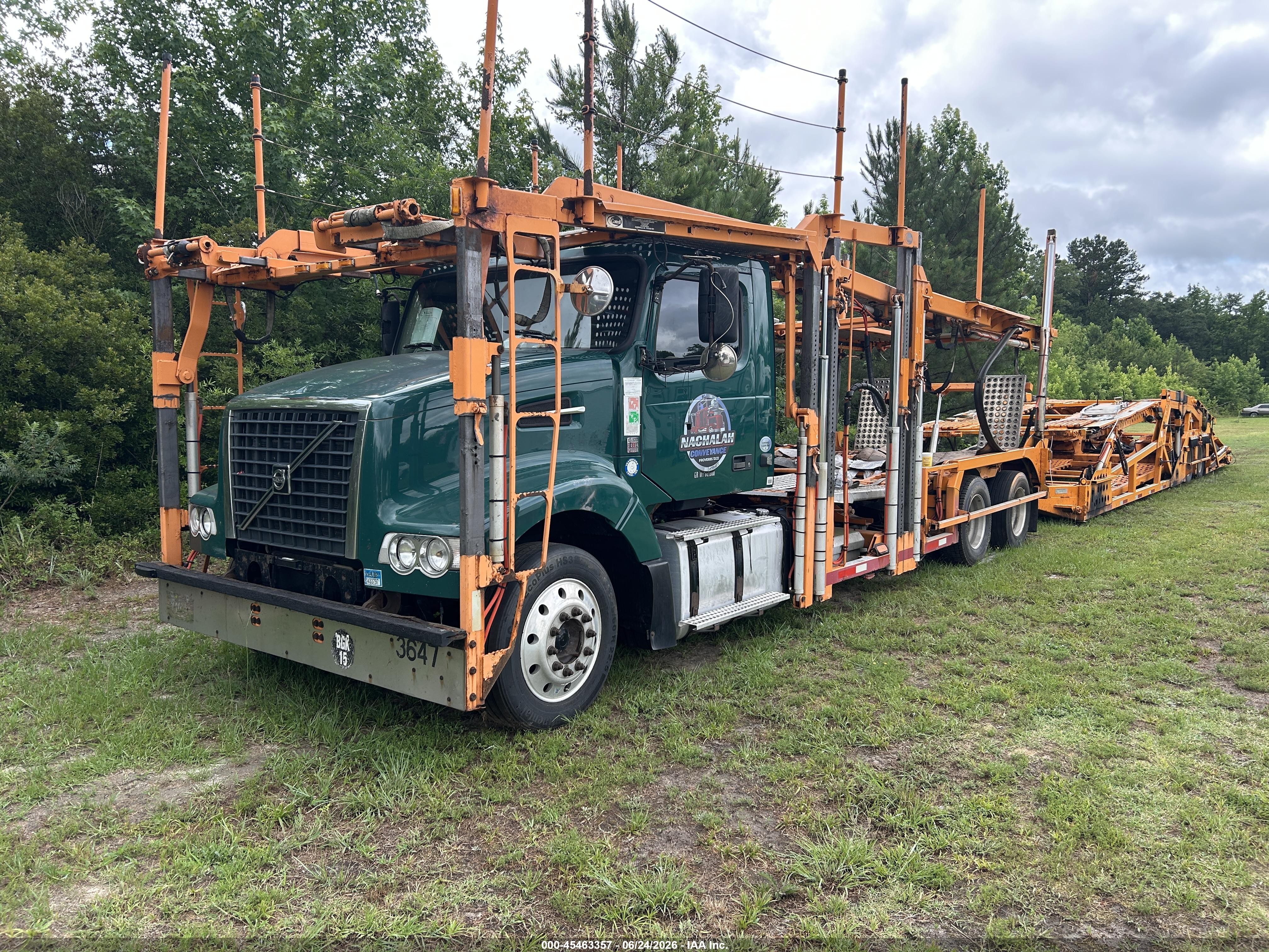 2014 Volvo Vah VIN 4V5R99DG5EN159597 IAAI salvage auction — Normal Wear, Clear (South Carolina), sold $15,000 on 2026-07-16 (photo 2)