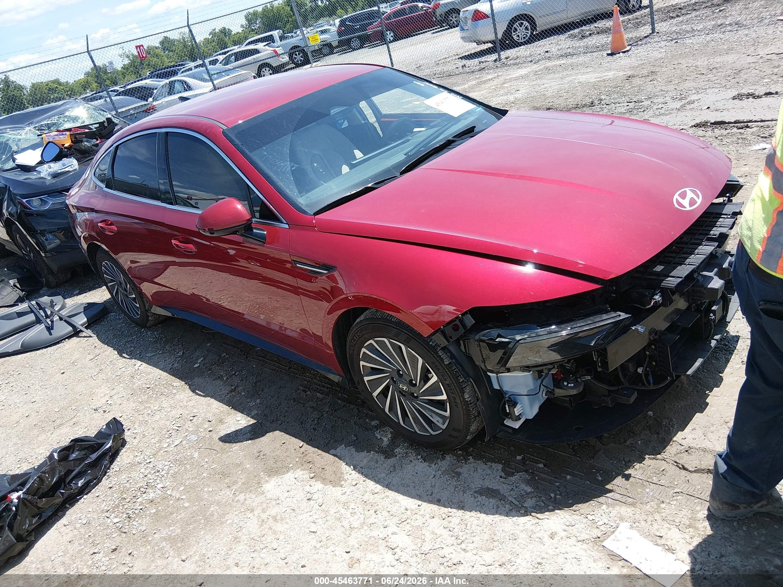 2025 Hyundai Sonata VIN KMHL34JJ6SA125726 IAAI salvage auction — Side, Salvage (Kentucky), sold $6,100 on 2026-09-11 (photo 1)