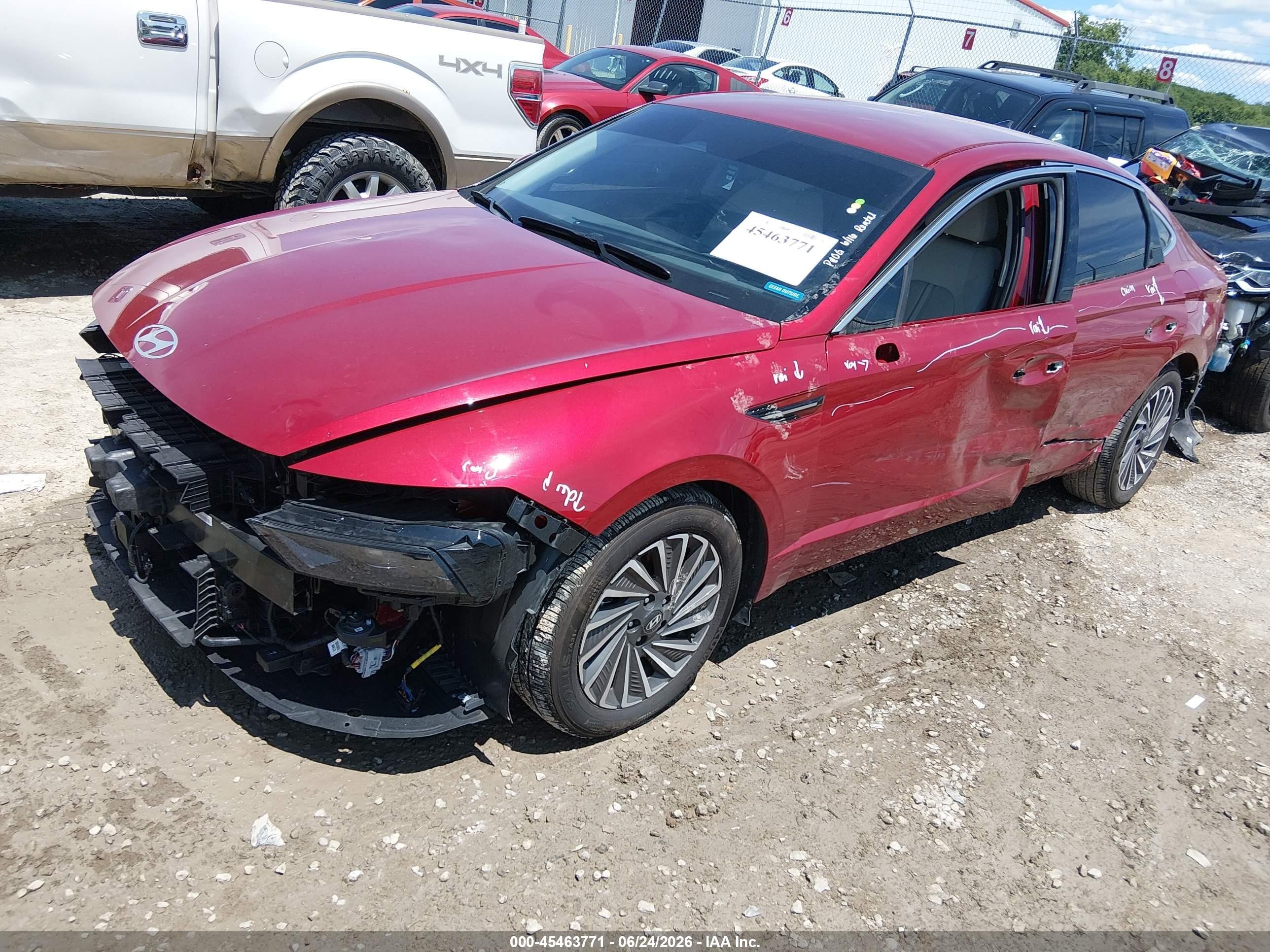 2025 Hyundai Sonata VIN KMHL34JJ6SA125726 IAAI salvage auction — Side, Salvage (Kentucky), sold $6,100 on 2026-09-11 (photo 2)