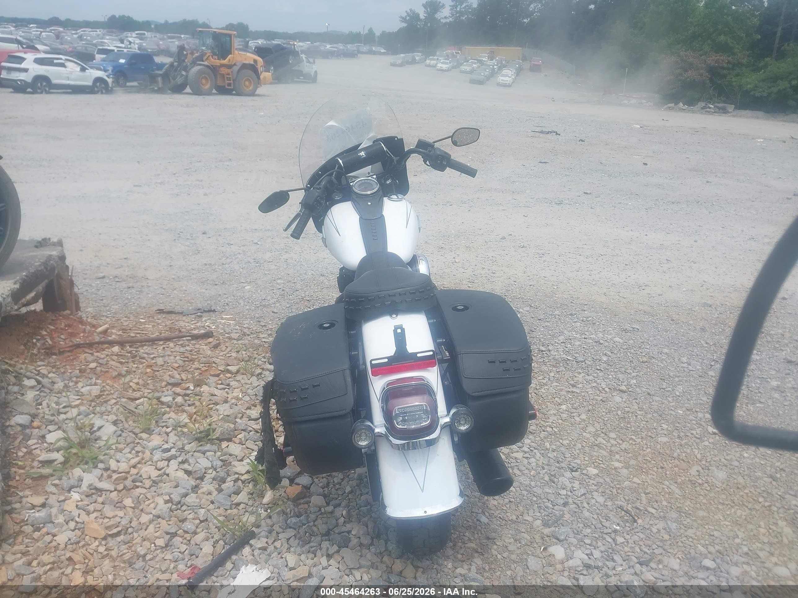 2025 Harley-davidson Softail VIN 1HD1YA914SB026041 IAAI salvage auction — Side, Clear (Michigan), sold $5,350 on 2026-09-08 (photo 6)