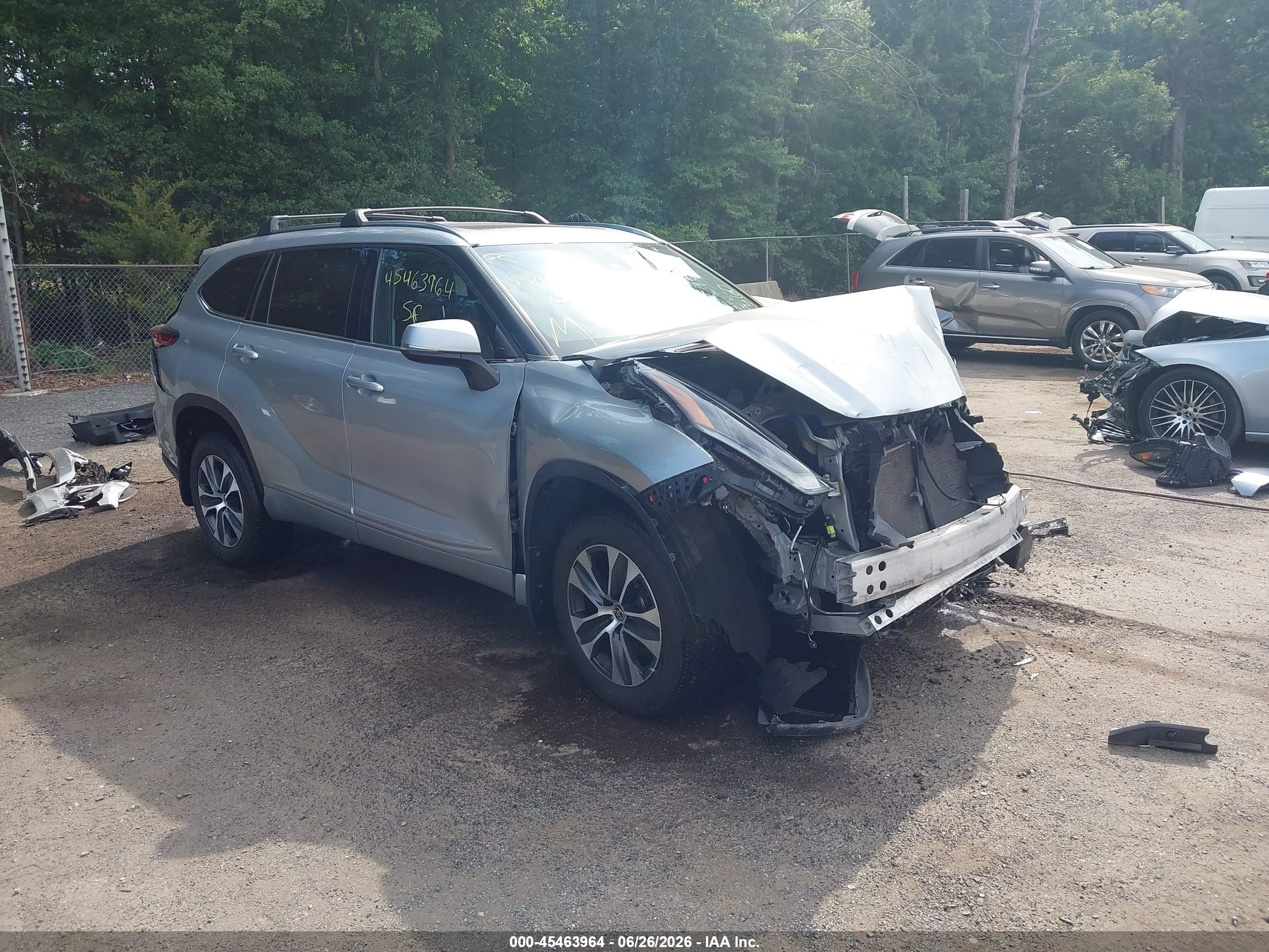 2021 Toyota Highlander VIN 5TDGZRBH0MS555397 — IAAI salvage auction photo