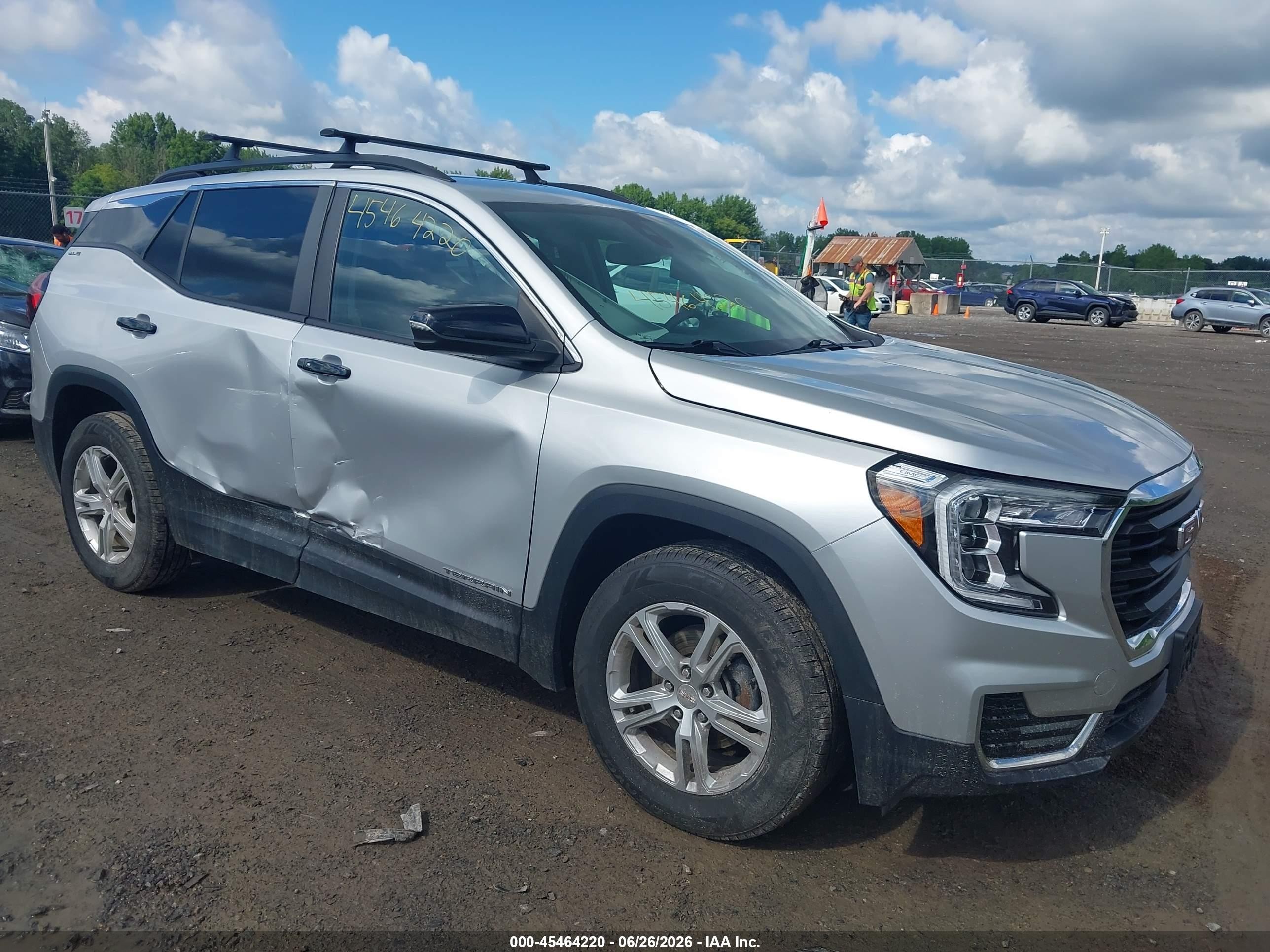 2022 Gmc Terrain VIN 3GKALTEV4NL248459 IAAI salvage auction — Side, Mv-907A (New York), sold $7,600 on 2026-10-05 (photo 1)