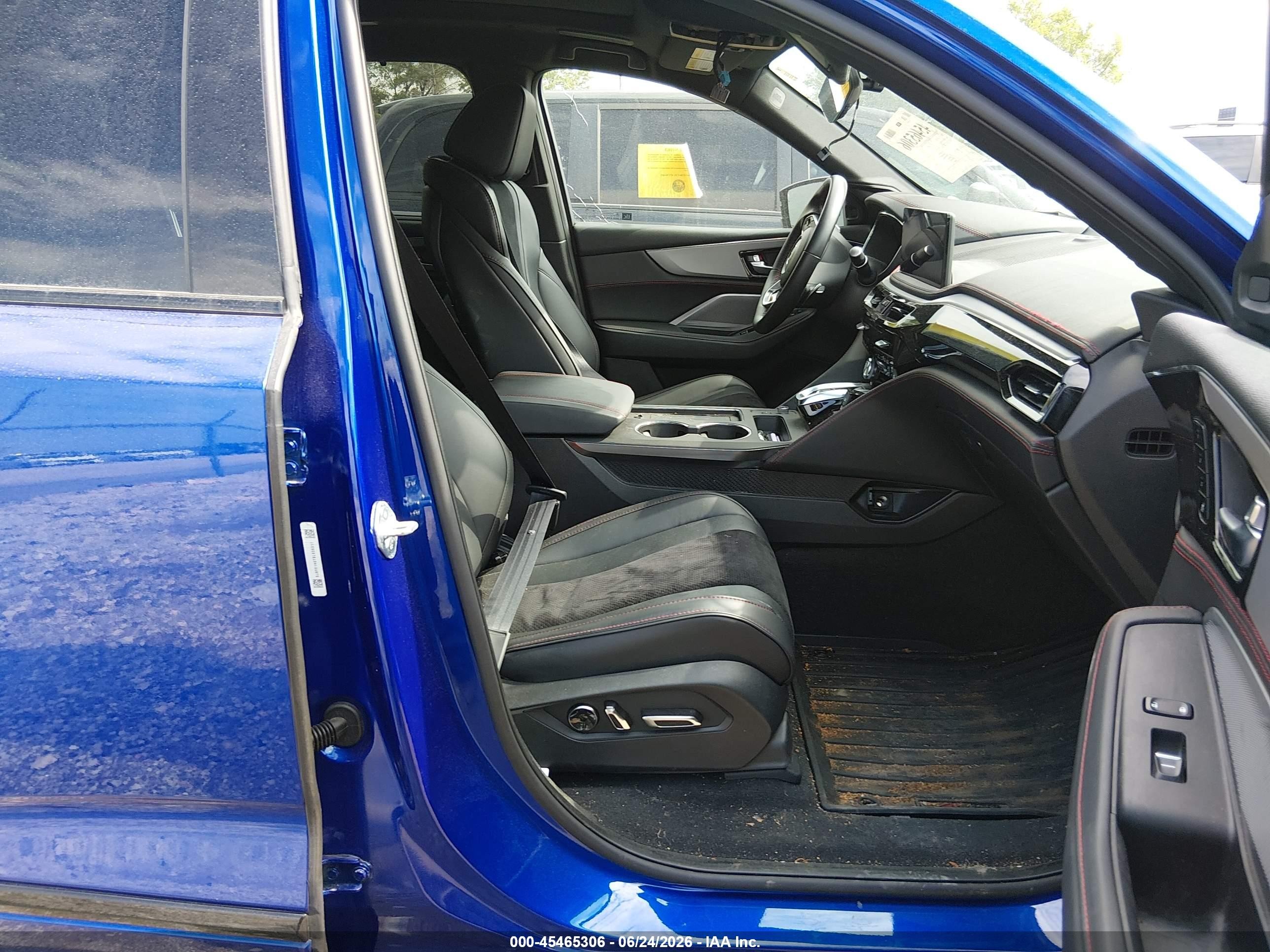 2025 Acura MDX VIN 5J8YE1H07SL025317 IAAI salvage auction — Side, Salvage (Illinois), sold $27,250 on 2026-09-02 (photo 5)