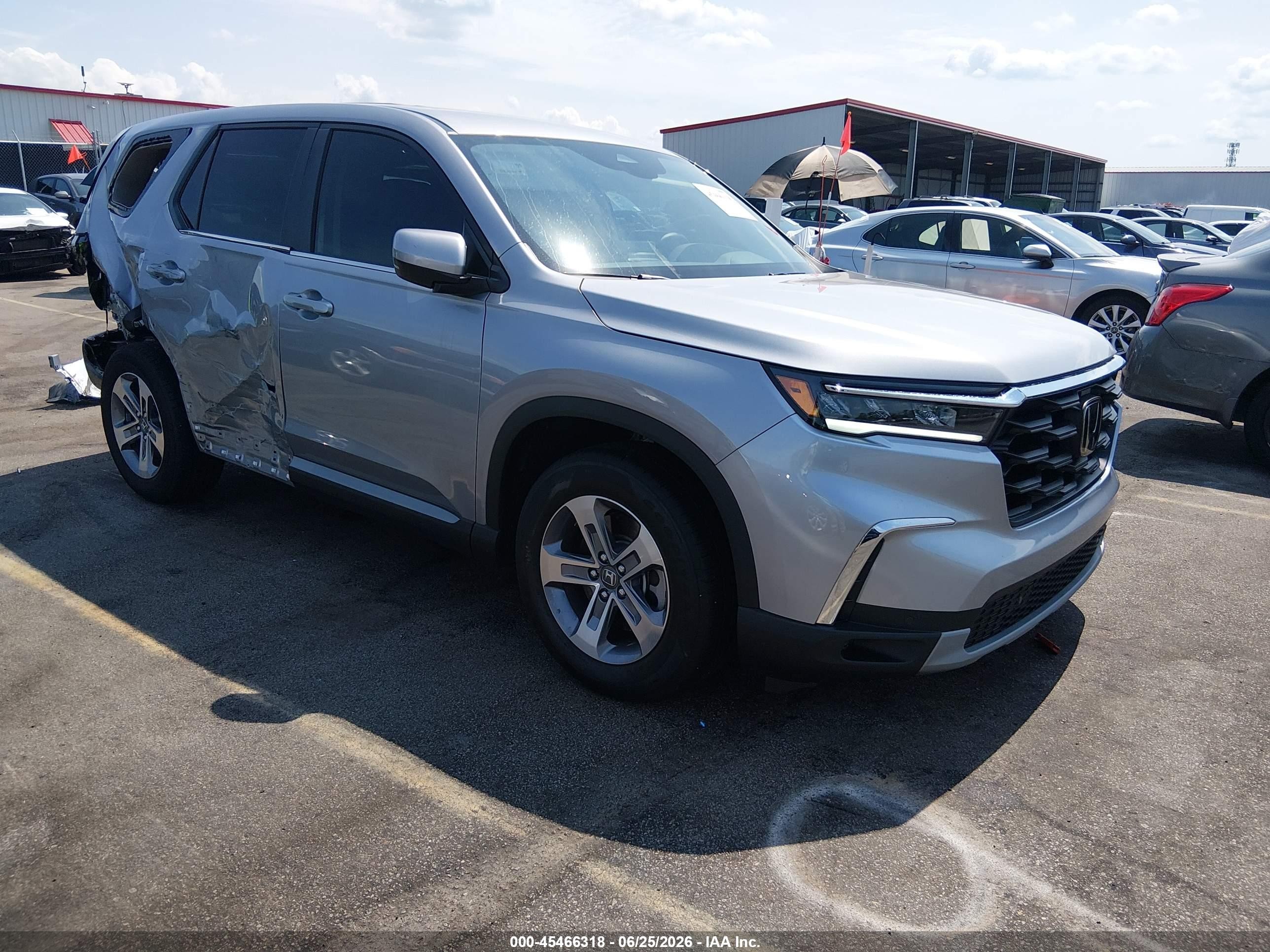 2025 Honda Pilot VIN 5FNYG1H40SB173470 — IAAI salvage auction photo