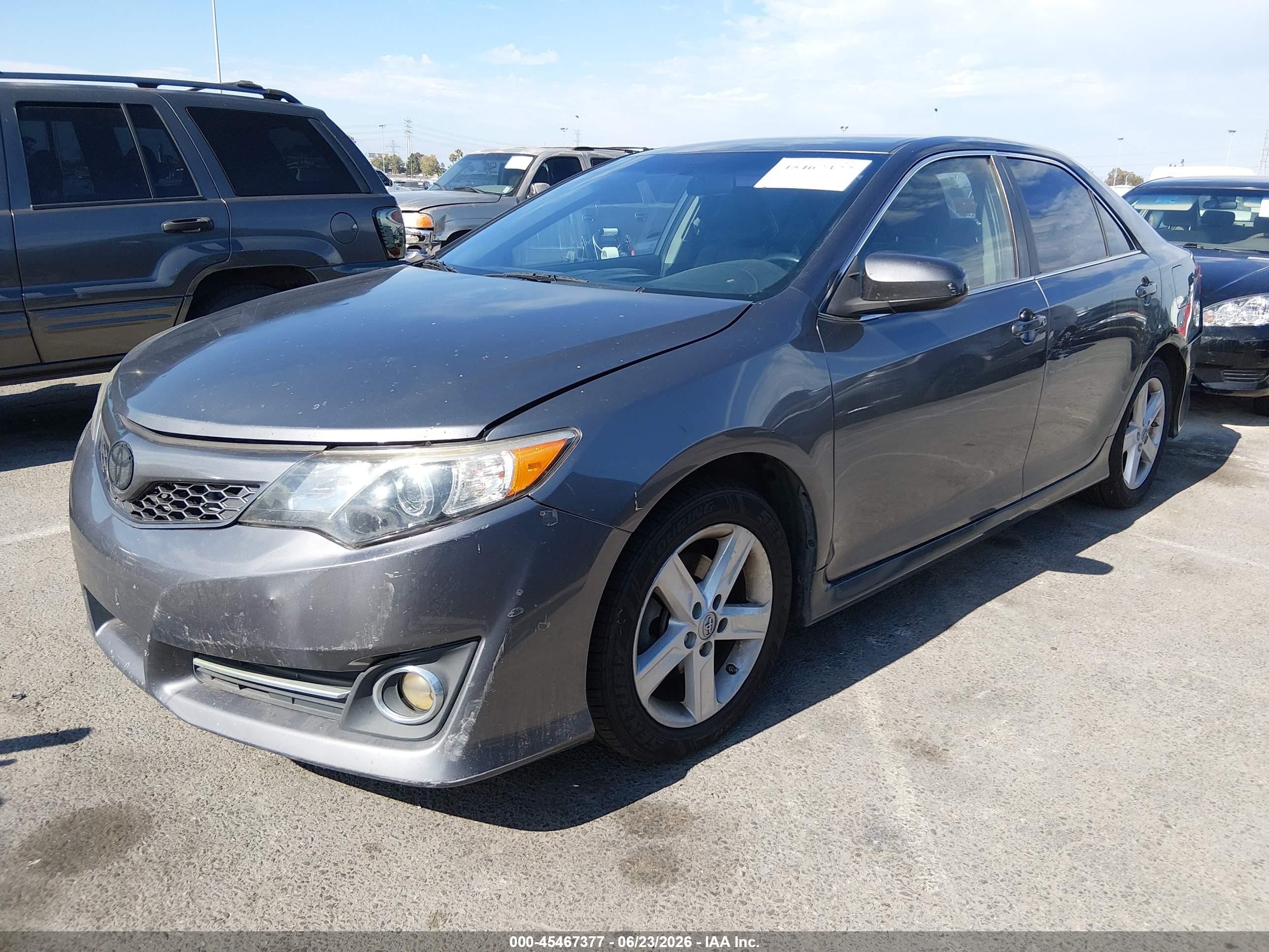 2014 Toyota Camry VIN 4T1BF1FK4EU751670 IAAI salvage auction — Normal Wear, Clear - Dealer Only (California), sold $1,675 on 2026-07-09 (photo 2)