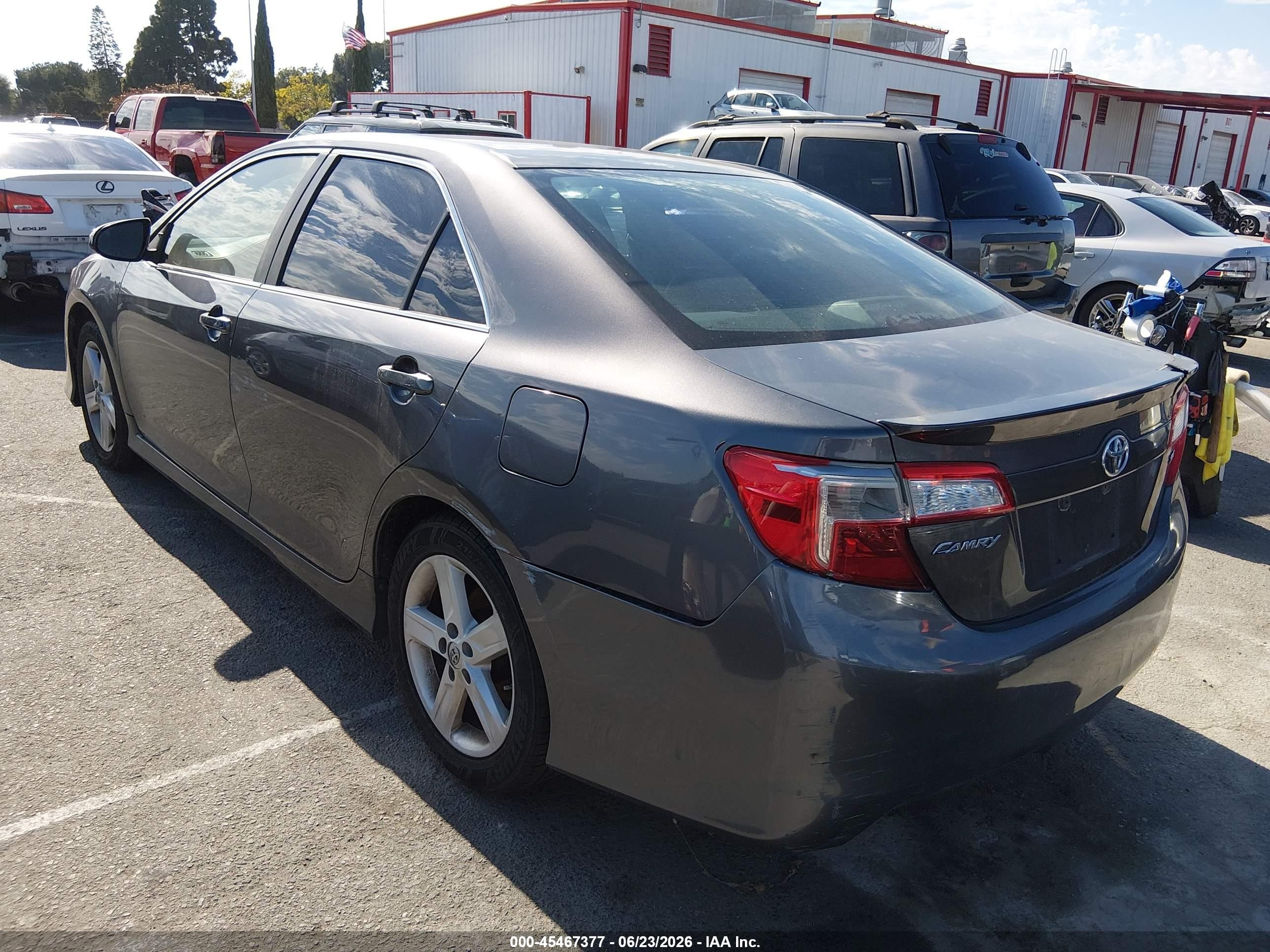 2014 Toyota Camry VIN 4T1BF1FK4EU751670 IAAI salvage auction — Normal Wear, Clear - Dealer Only (California), sold $1,675 on 2026-07-09 (photo 3)