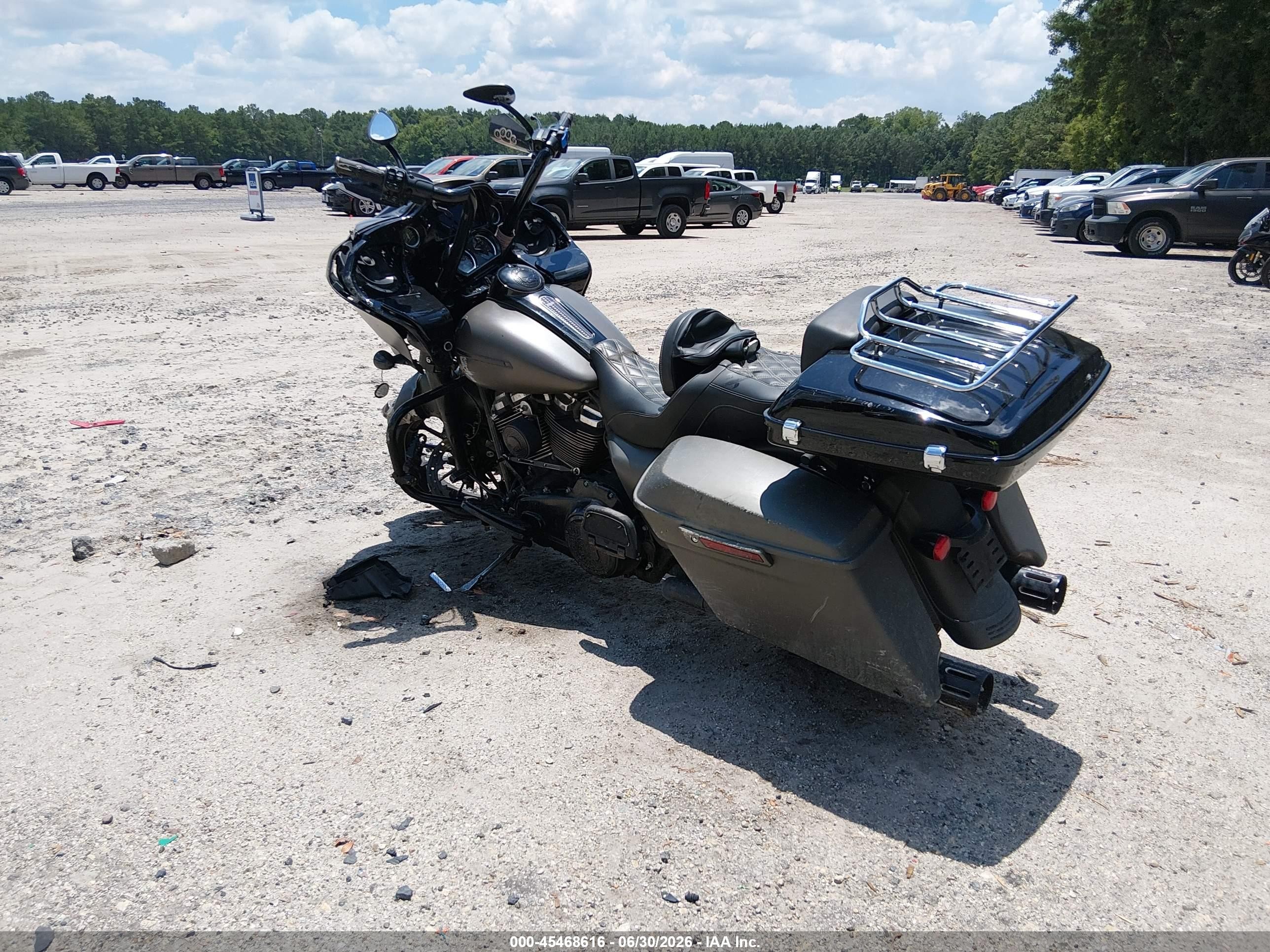 2019 Harley-davidson Road glide VIN 1HD1KTP18KB611785 IAAI salvage auction — Front End, Salvage (South Carolina), sold $1,550 on 2026-09-08 (photo 3)