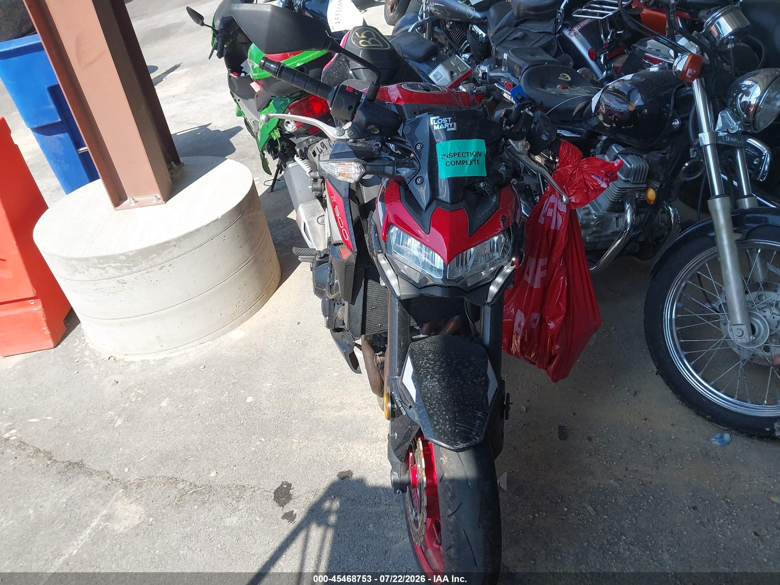 2024 Kawasaki ZR900 VIN ML5ZRDF1XRDA71634 IAAI salvage auction — Unknown, Salvage (Illinois), sold $3,550 on 2026-09-09 (photo 5)