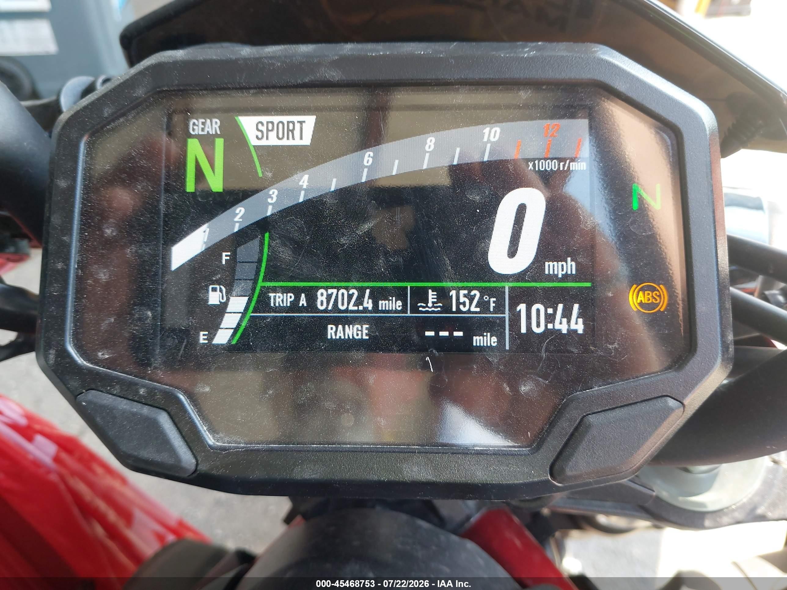 2024 Kawasaki ZR900 VIN ML5ZRDF1XRDA71634 IAAI salvage auction — Unknown, Salvage (Illinois), sold $3,550 on 2026-09-09 (photo 7)