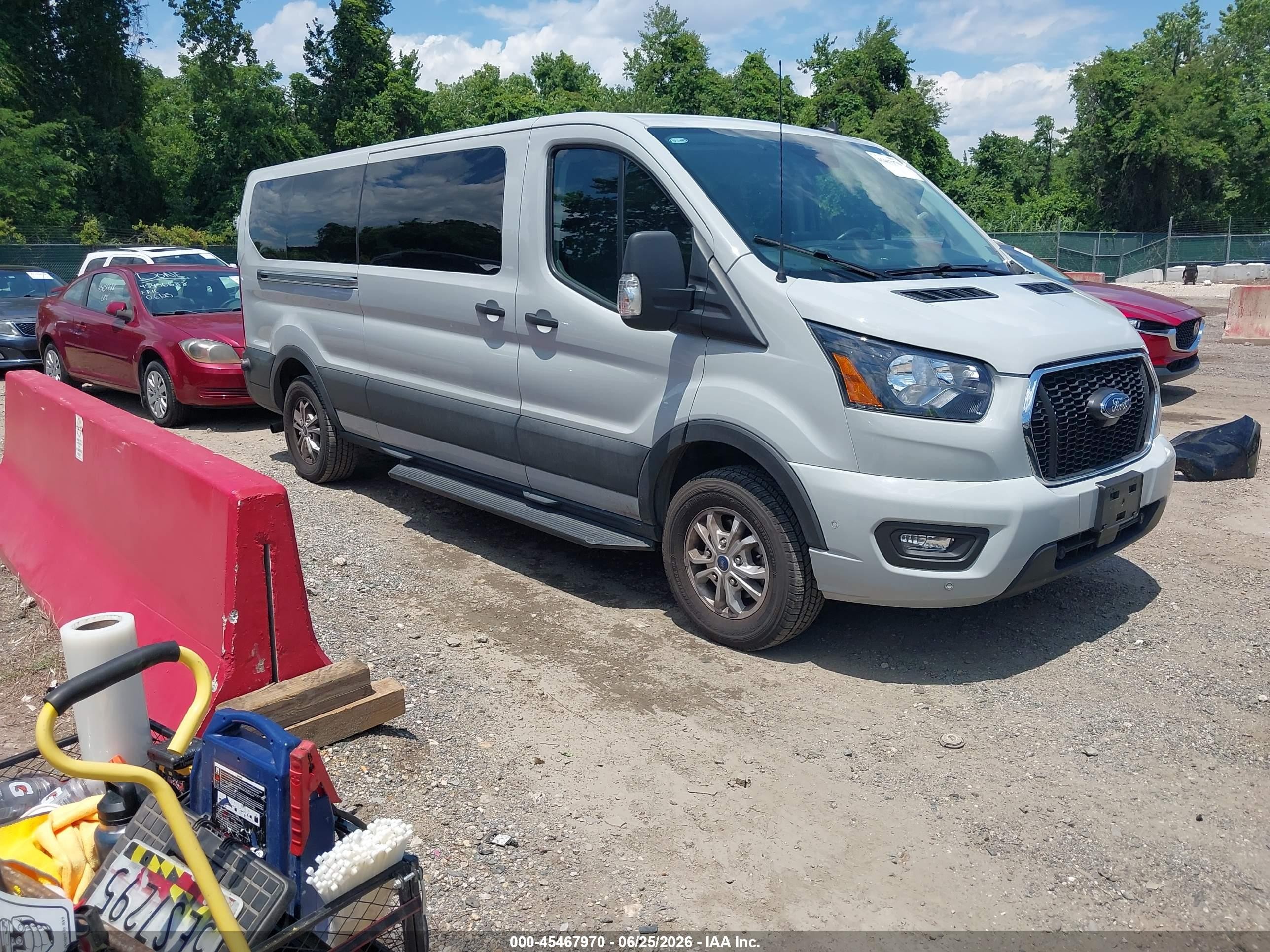 2023 Ford Transit-350 VIN 1FBAX2Y82PKB87766 — IAAI salvage auction photo