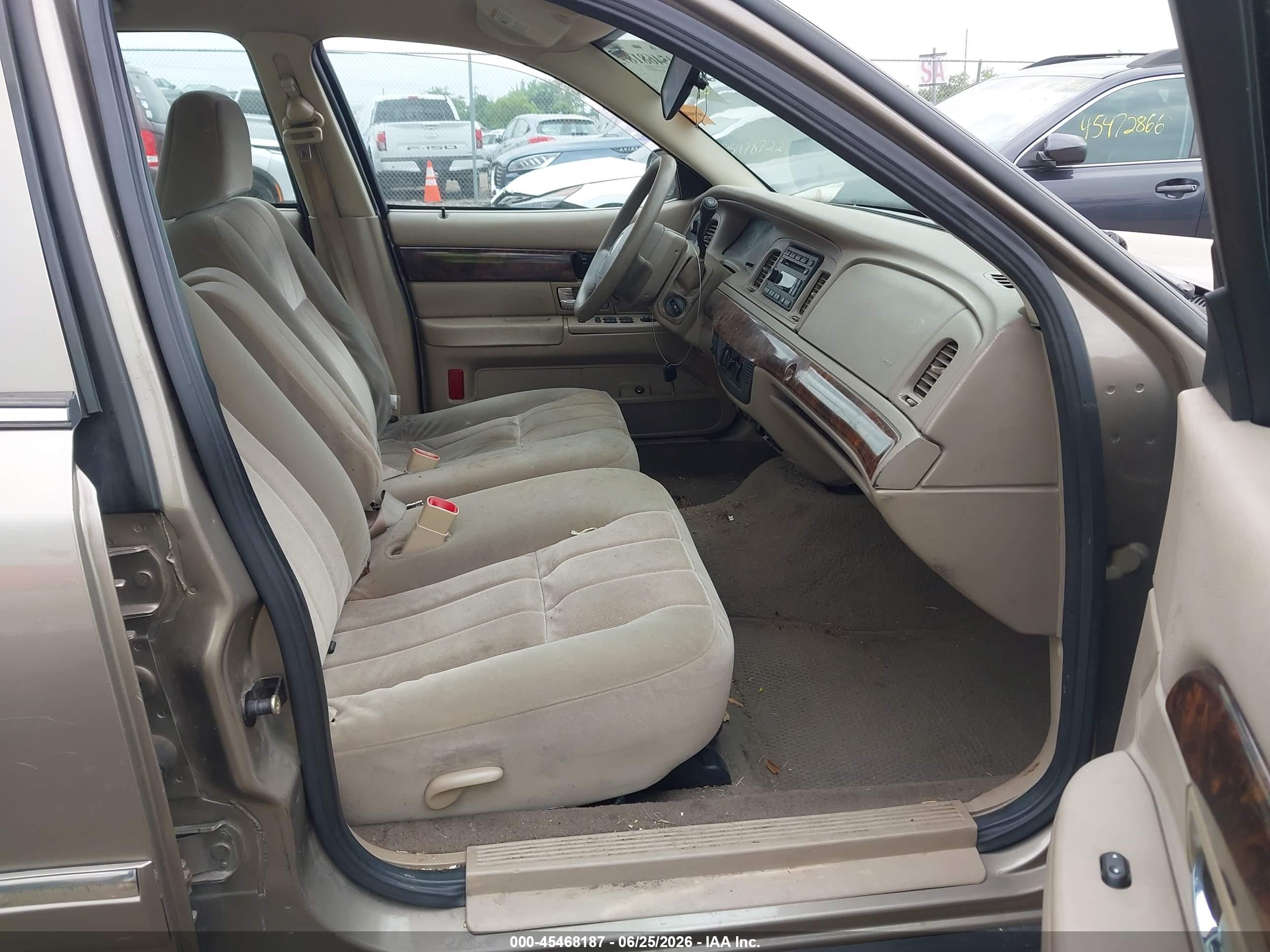 2005 Mercury Grand marquis VIN 2MEFM74W55X663321 IAAI salvage auction — Unknown, Salvage (Ohio), sold $350 on 2026-09-26 (photo 5)