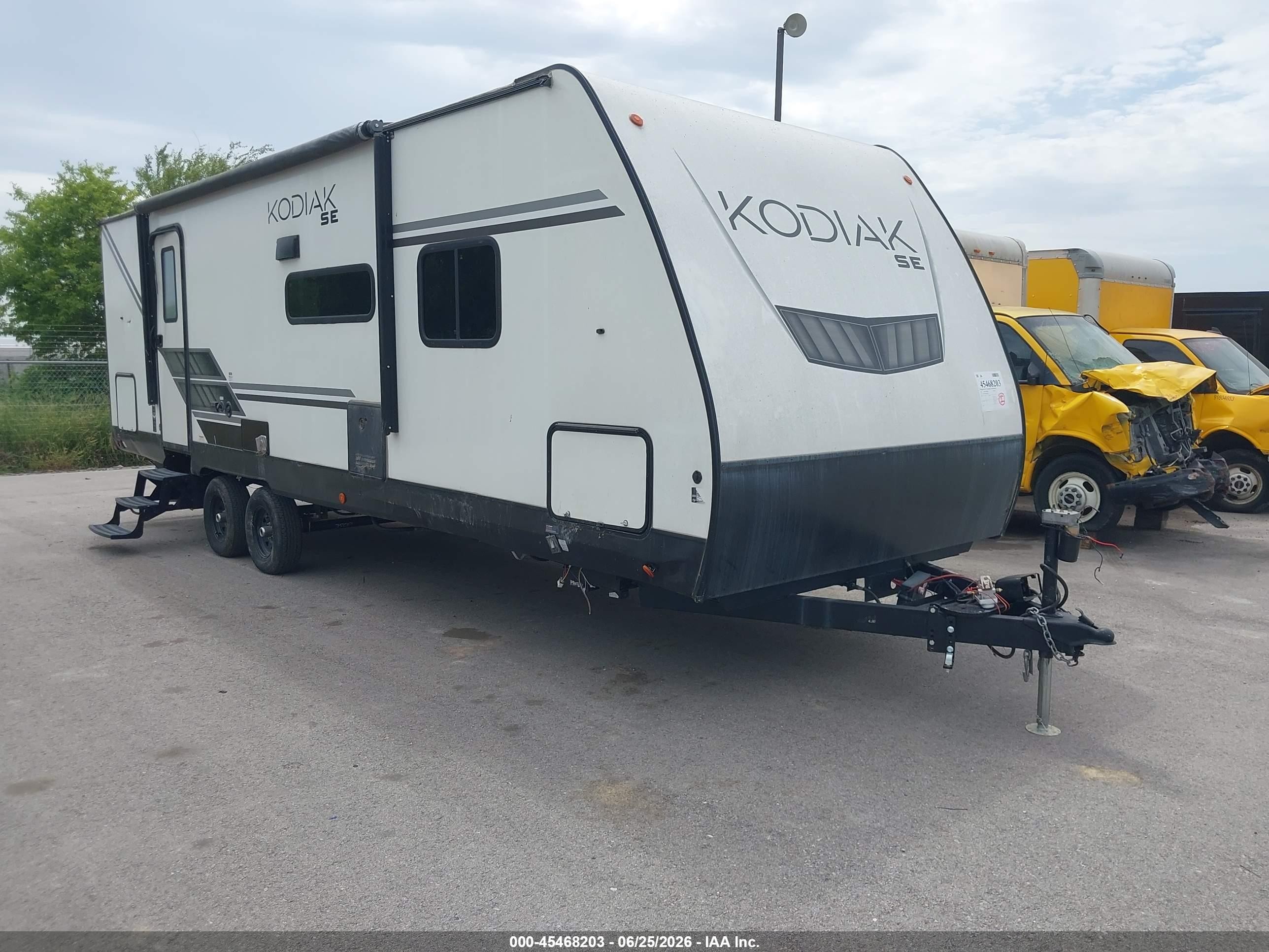 2023 Dutchmen Kodiak VIN 4YDTKDM28PJ970562 IAAI salvage auction — Top/Roof, Salvage (Texas), sold $6,500 on 2026-09-11 (photo 1)