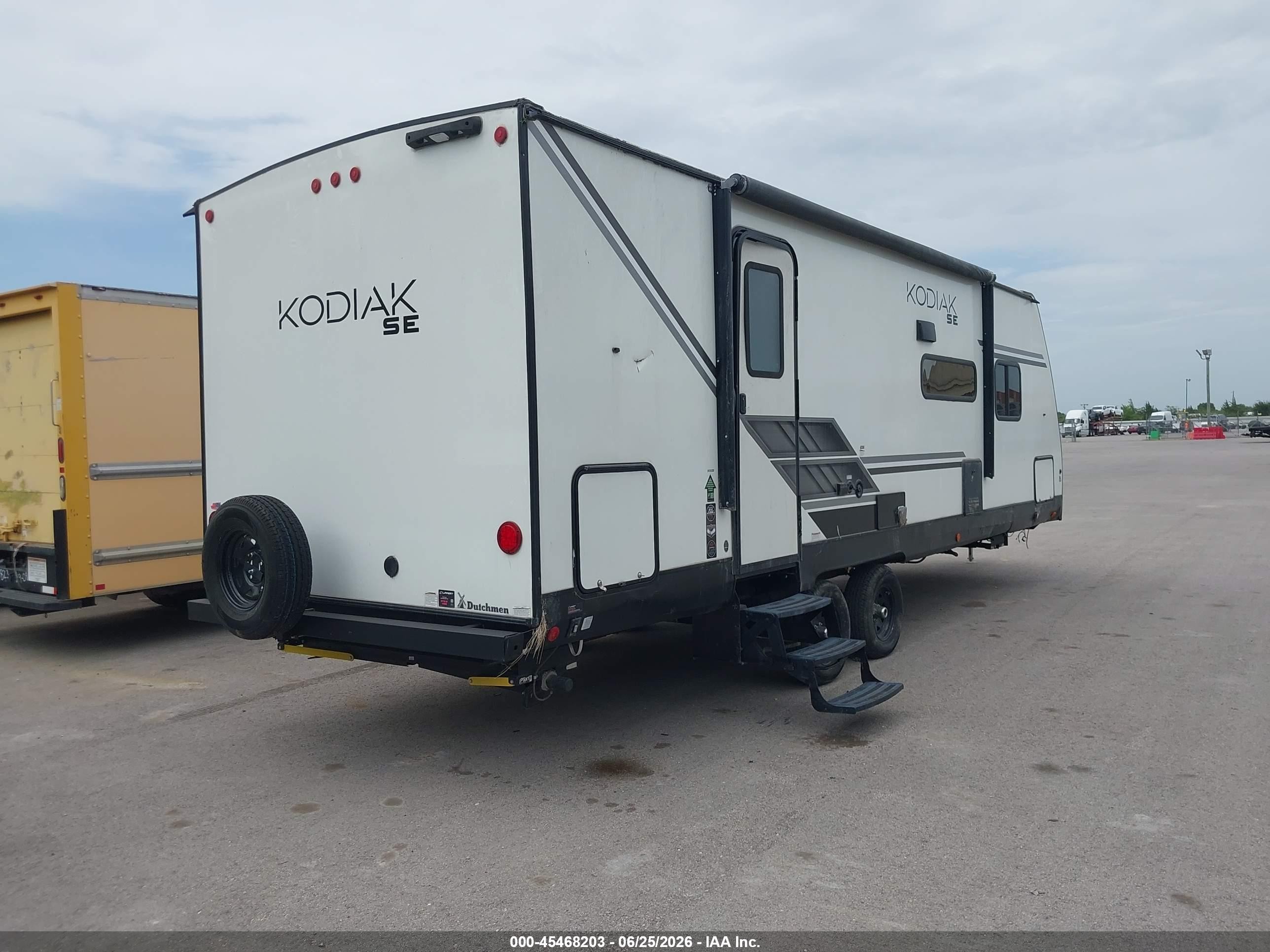 2023 Dutchmen Kodiak VIN 4YDTKDM28PJ970562 IAAI salvage auction — Top/Roof, Salvage (Texas), sold $6,500 on 2026-09-11 (photo 4)