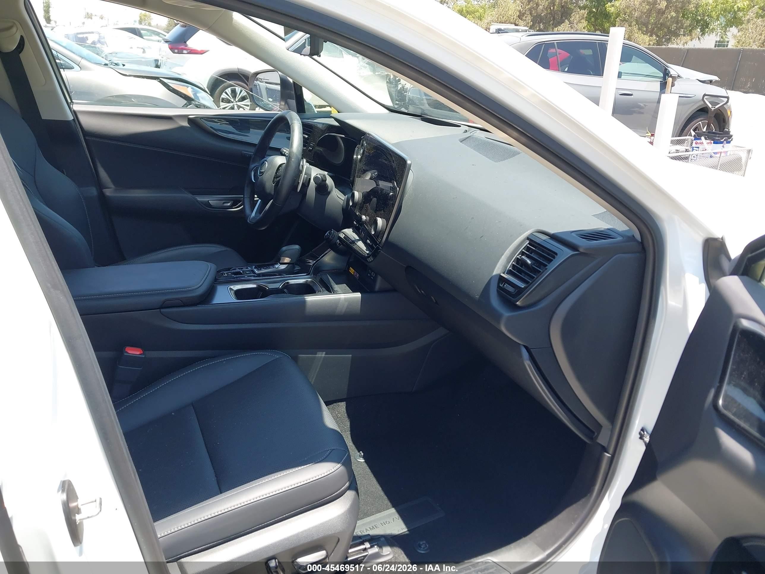 2025 Lexus Nx VIN JTJGKCEZ1S2060178 IAAI salvage auction — Unknown, Salvage (California), sold $21,075 on 2026-08-10 (photo 5)