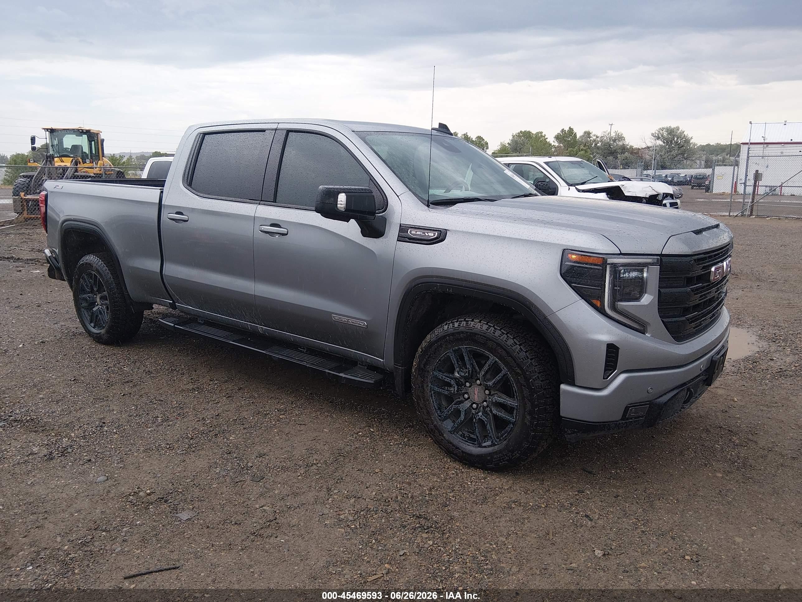2026 GMC Sierra 1500 VIN 1GTUUCED5TZ122324 — IAAI salvage auction photo