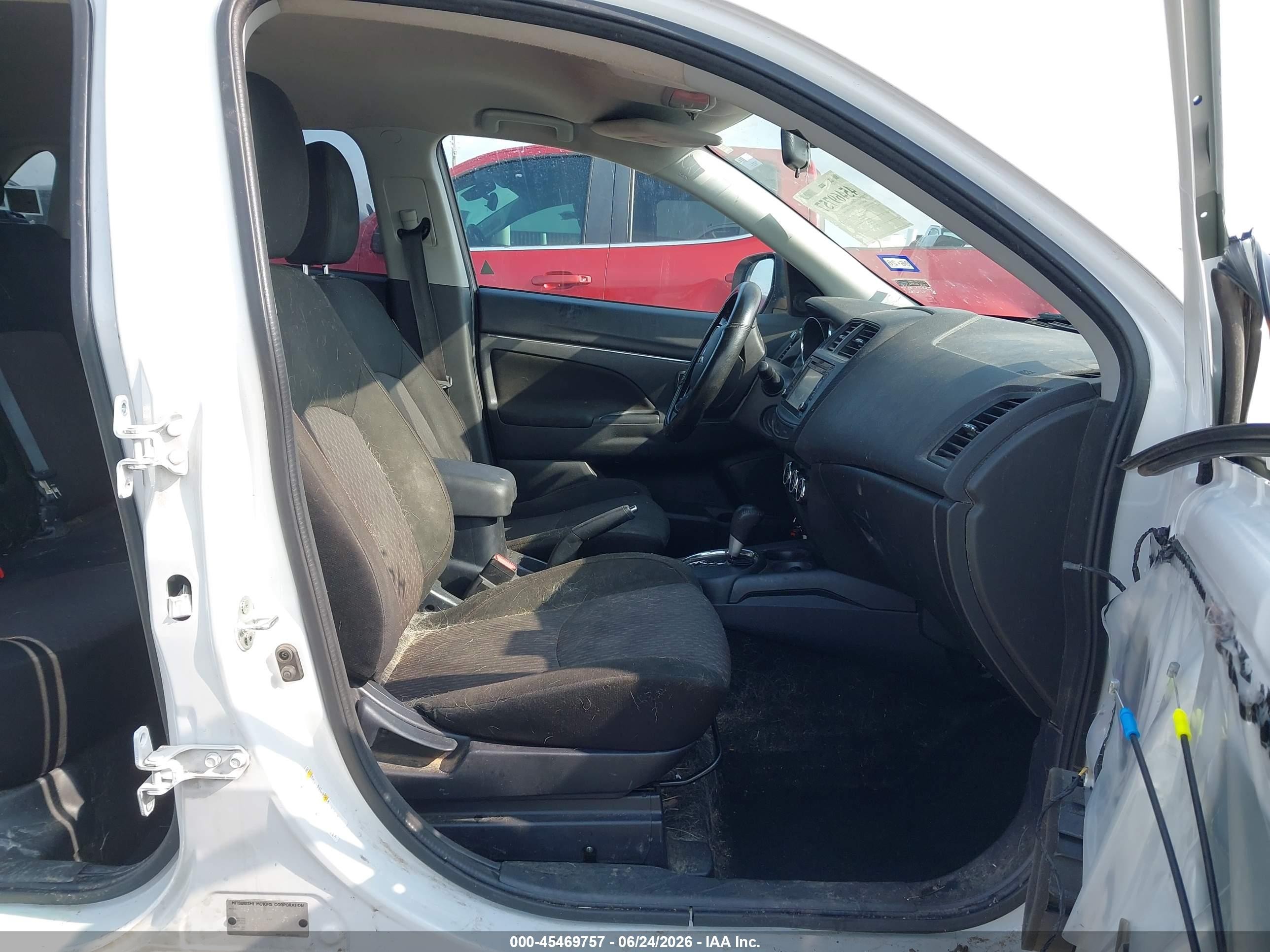 2017 Mitsubishi Outlander VIN JA4AP3AW4HZ056934 IAAI salvage auction — Rear End, Original (Texas), sold $925 on 2026-09-03 (photo 5)
