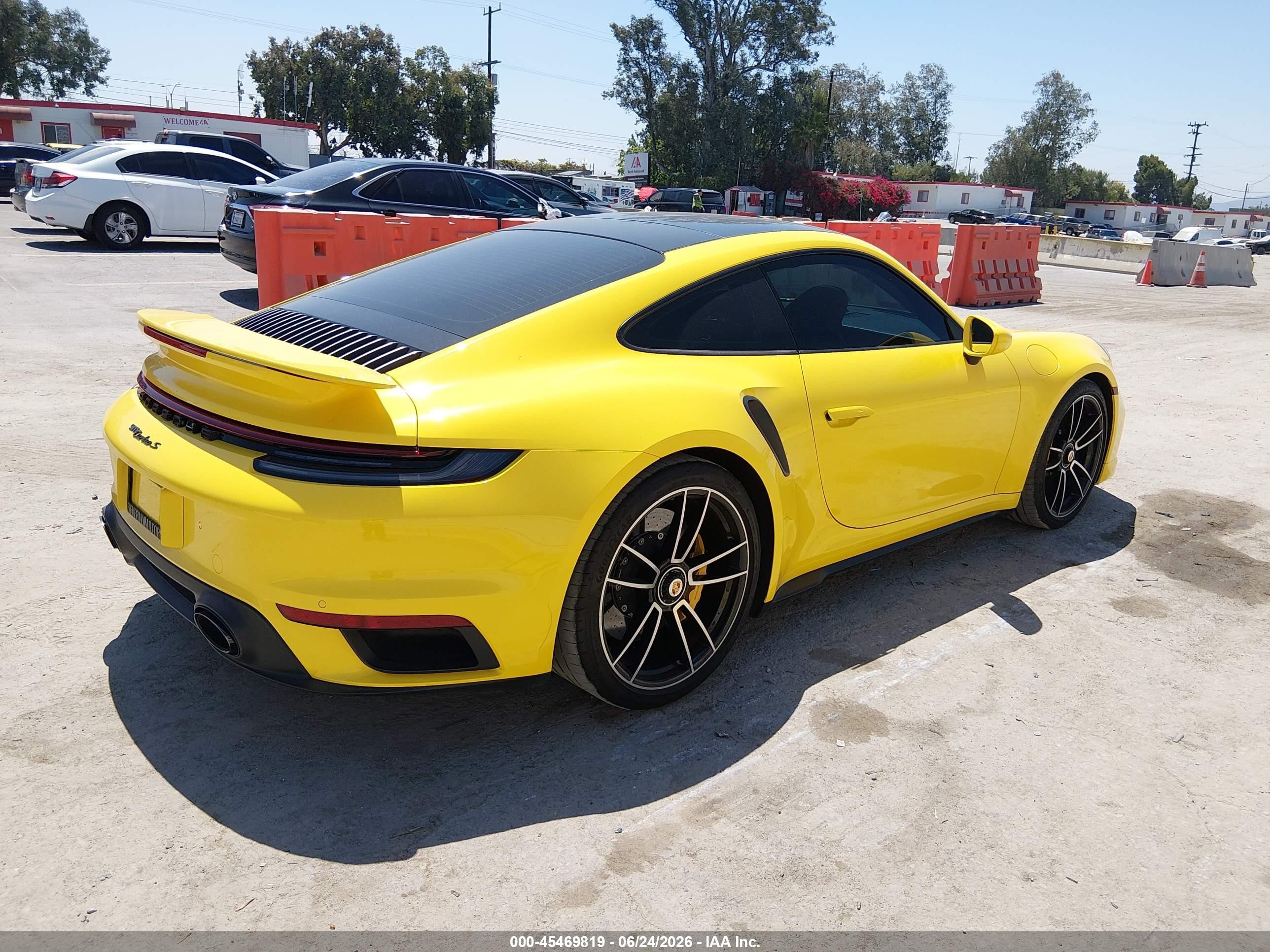 2022 Porsche 911 VIN WP0AD2A91NS255219 IAAI salvage auction — Unknown, Clear (North Carolina), sold $96,250 on 2026-07-01 (photo 4)
