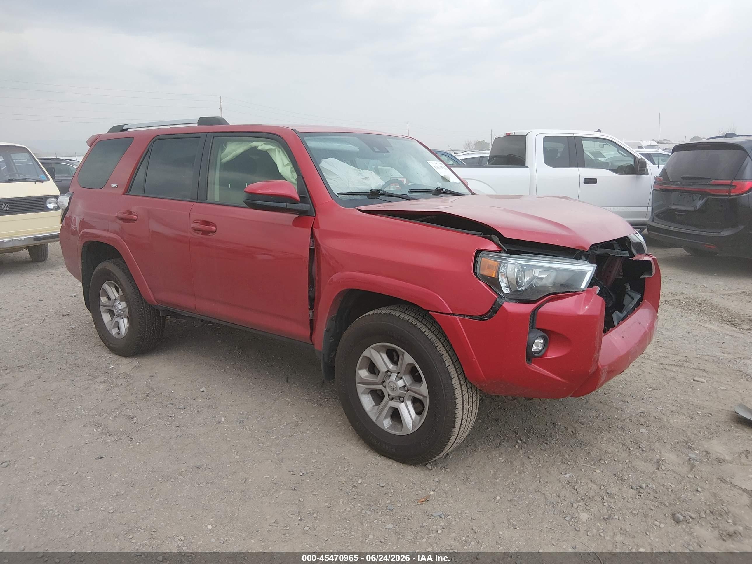 2022 Toyota 4Runner VIN JTEMU5JR2N6083446 — IAAI salvage auction photo