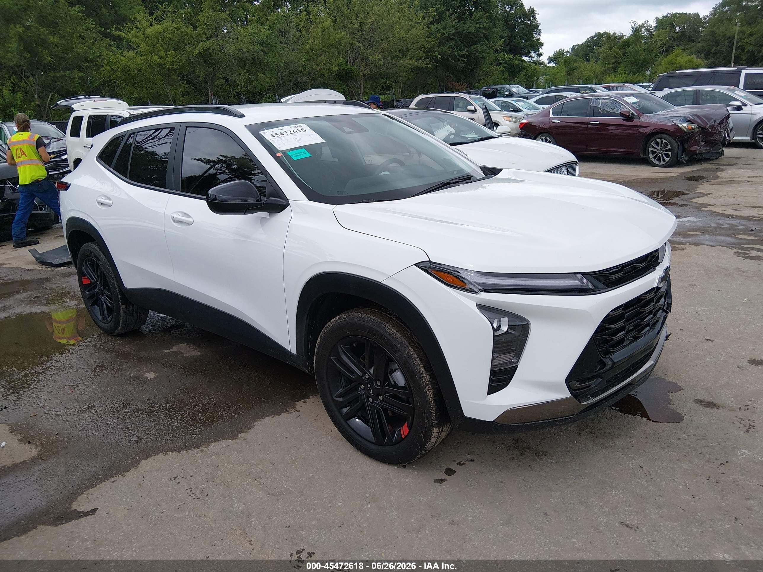 2024 Chevrolet Trax VIN KL77LKE22RC112643 — IAAI salvage auction photo