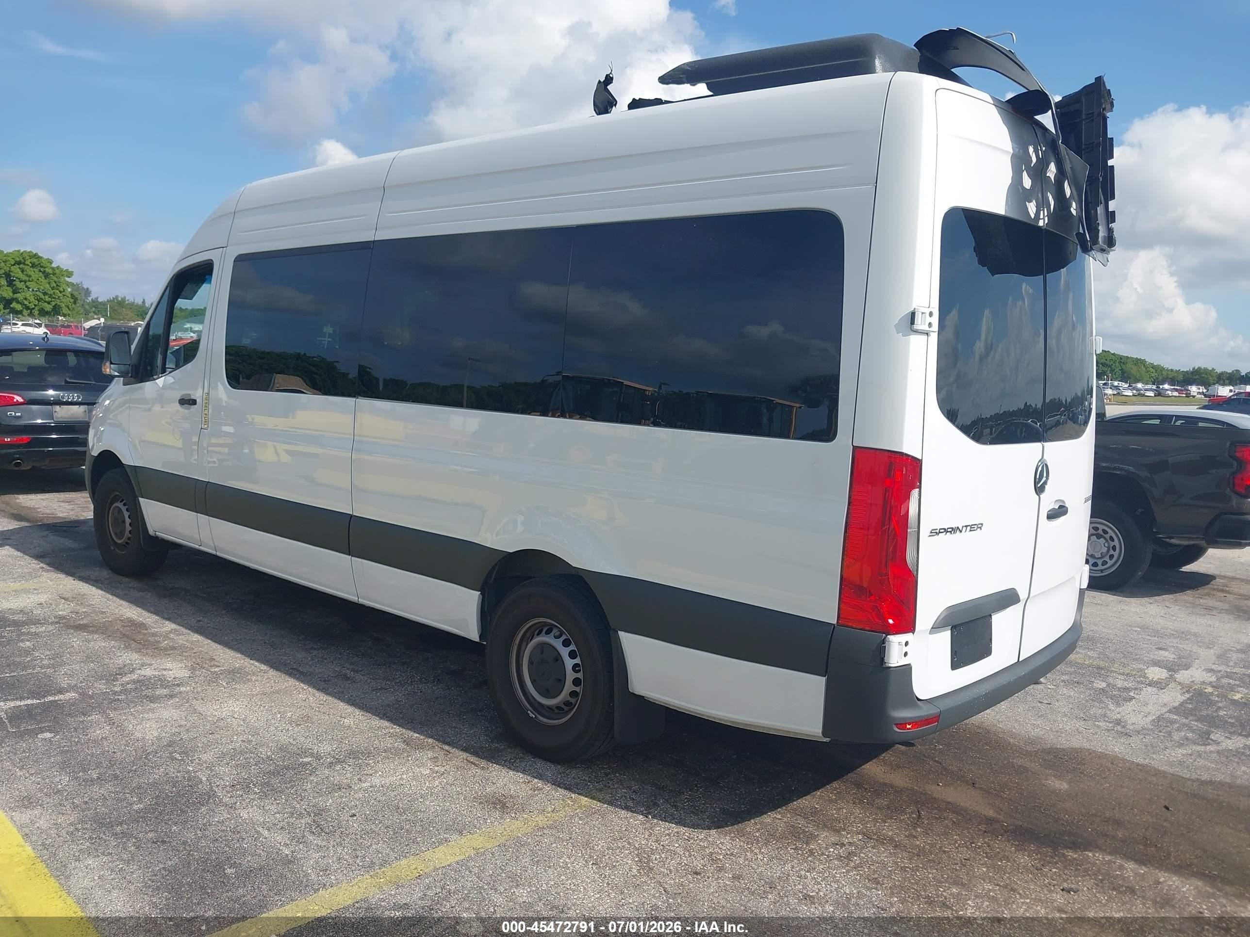 2026 Mercedes-Benz Sprinter VIN W1Z4KGHY7TT604699 IAAI salvage auction — Top/Roof, Enterprise Vehicles Clear Only (Florida), sold $38,800 on 2026-07-02 (photo 3)