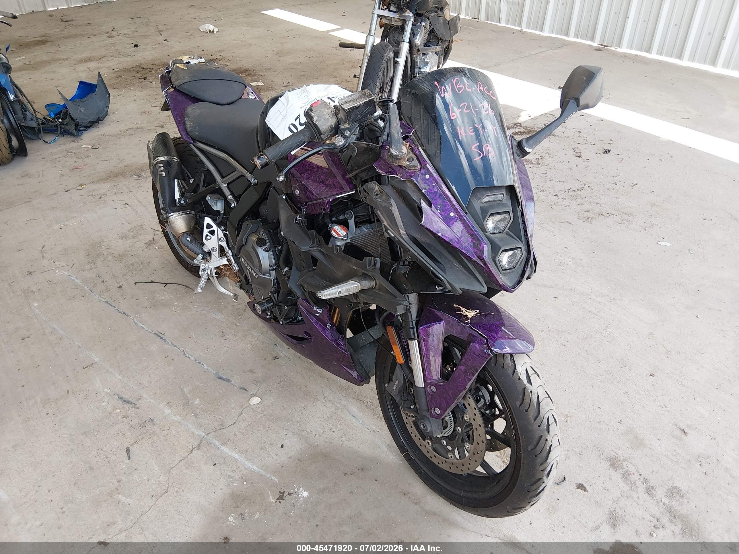2024 Suzuki Gsx VIN JS1EM13B8R7100455 IAAI salvage auction — Unknown, Salvage (Texas), sold $775 on 2026-09-08 (photo 1)