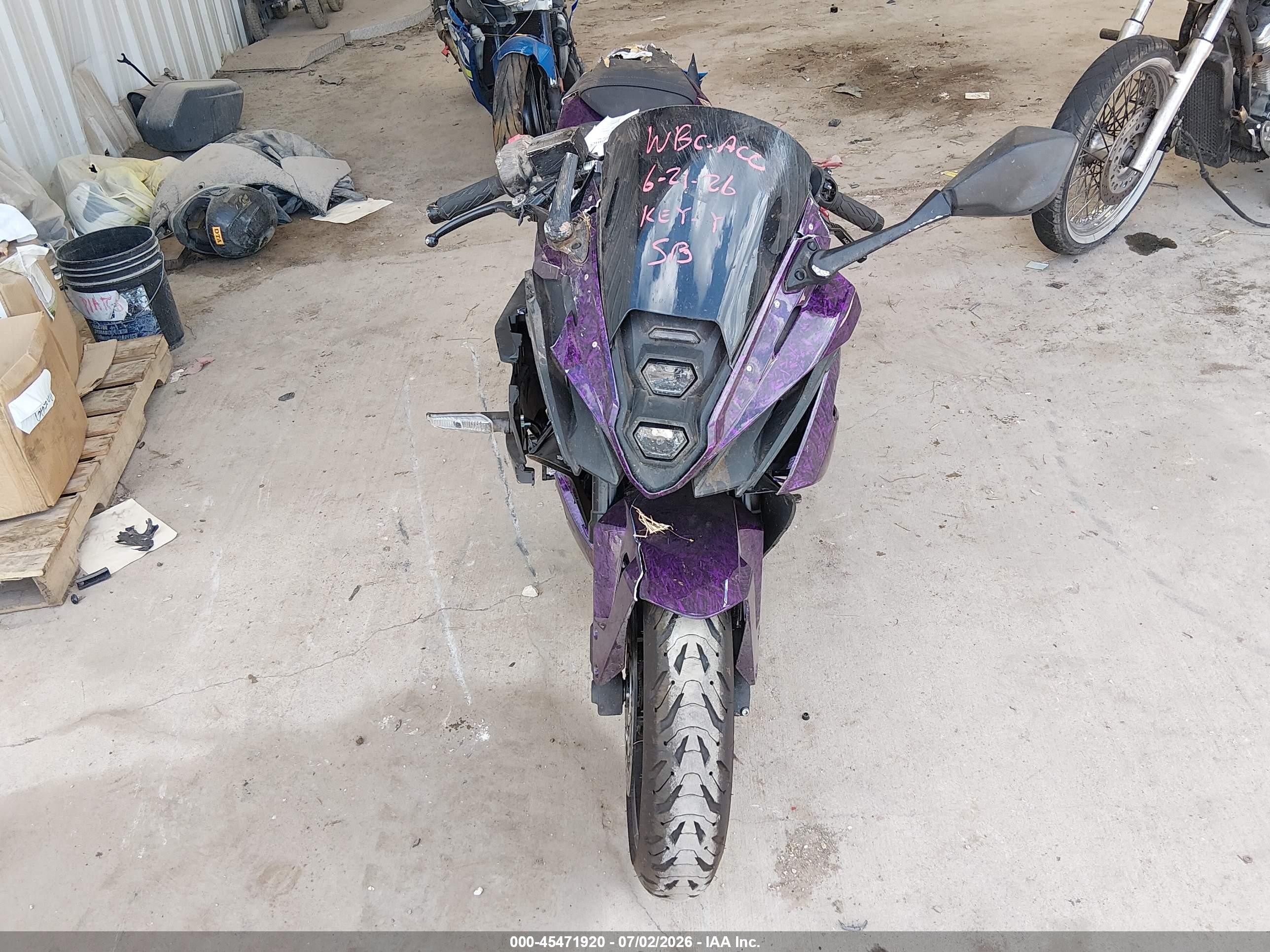 2024 Suzuki Gsx VIN JS1EM13B8R7100455 IAAI salvage auction — Unknown, Salvage (Texas), sold $775 on 2026-09-08 (photo 5)