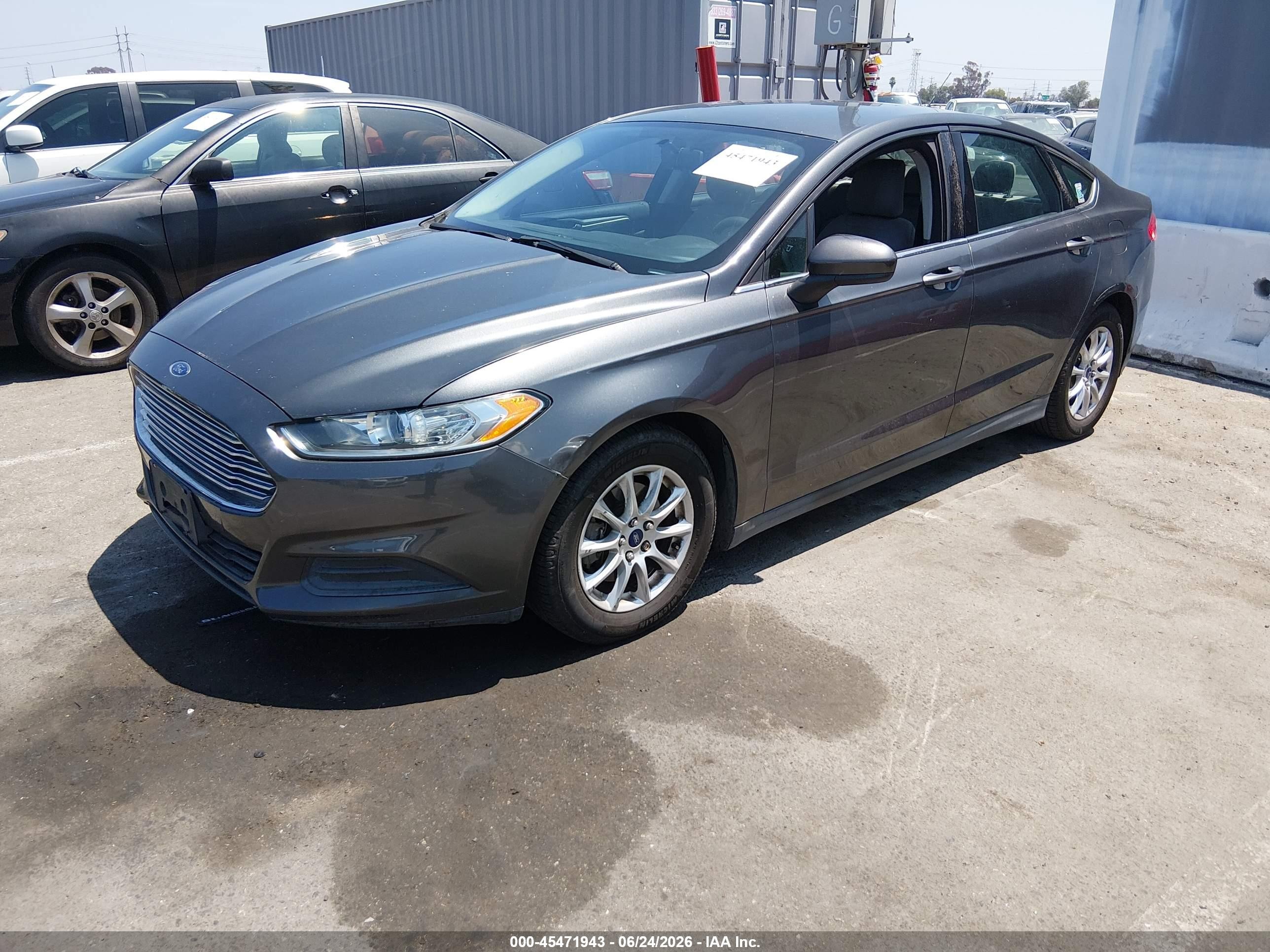 2016 Ford Fusion VIN 3FA6P0G73GR165985 IAAI salvage auction — Normal Wear, Clear - Dealer Only (California), sold $1,000 on 2026-07-09 (photo 2)