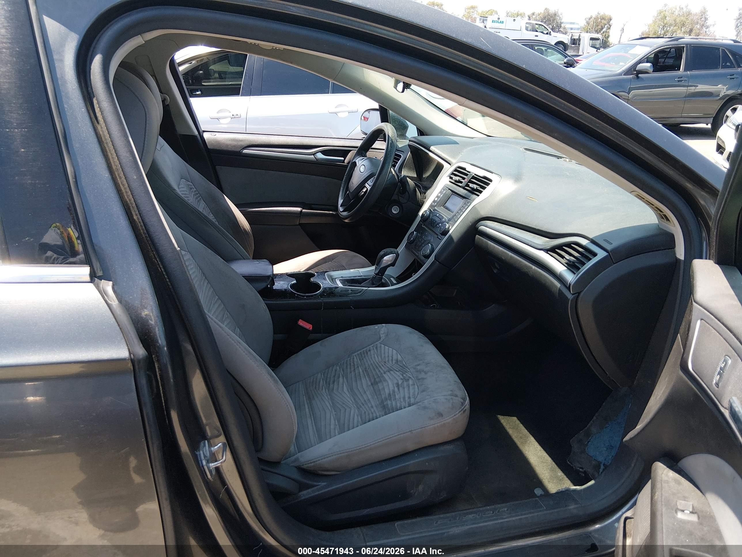 2016 Ford Fusion VIN 3FA6P0G73GR165985 IAAI salvage auction — Normal Wear, Clear - Dealer Only (California), sold $1,000 on 2026-07-09 (photo 5)