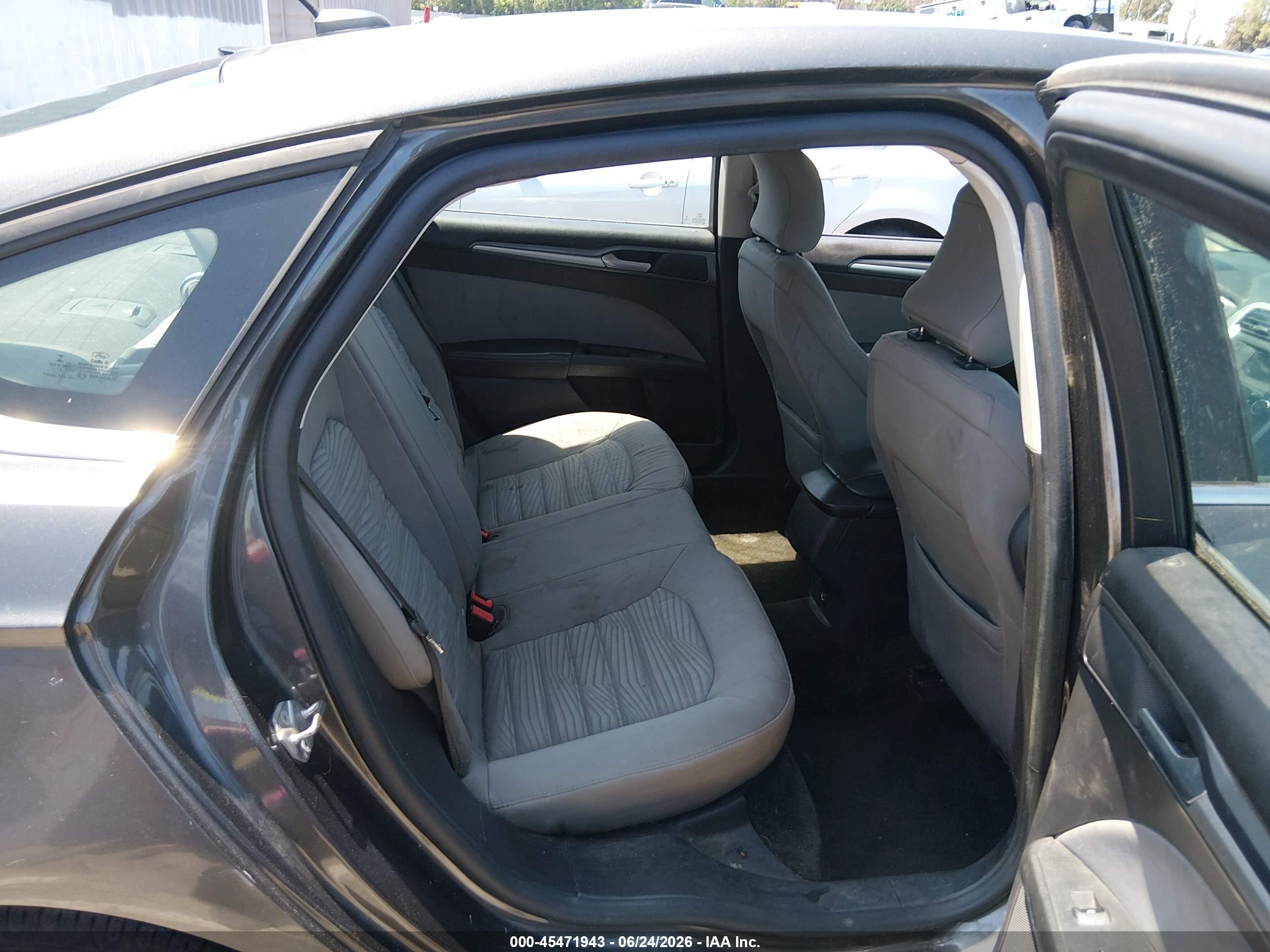 2016 Ford Fusion VIN 3FA6P0G73GR165985 IAAI salvage auction — Normal Wear, Clear - Dealer Only (California), sold $1,000 on 2026-07-09 (photo 8)