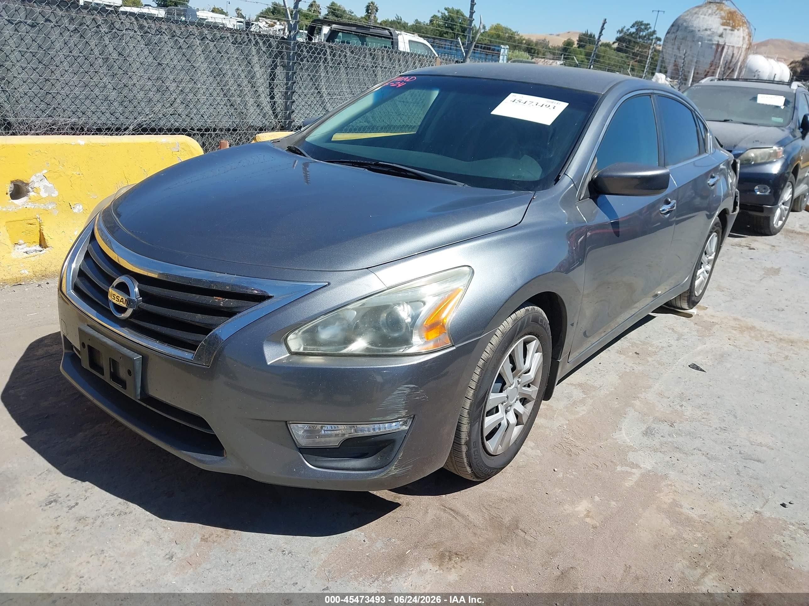2015 Nissan Altima VIN 1N4AL3AP5FC132466 IAAI salvage auction — Rear End, Salvage (California), sold $1,650 on 2026-07-08 (photo 2)