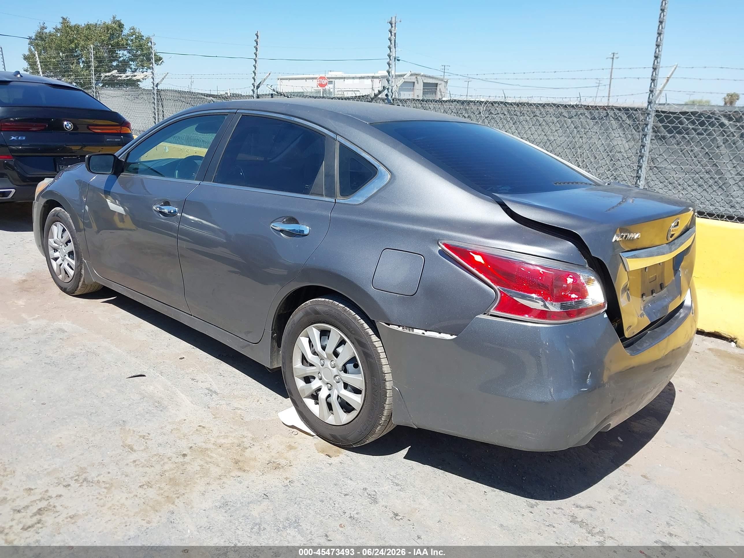 2015 Nissan Altima VIN 1N4AL3AP5FC132466 IAAI salvage auction — Rear End, Salvage (California), sold $1,650 on 2026-07-08 (photo 3)