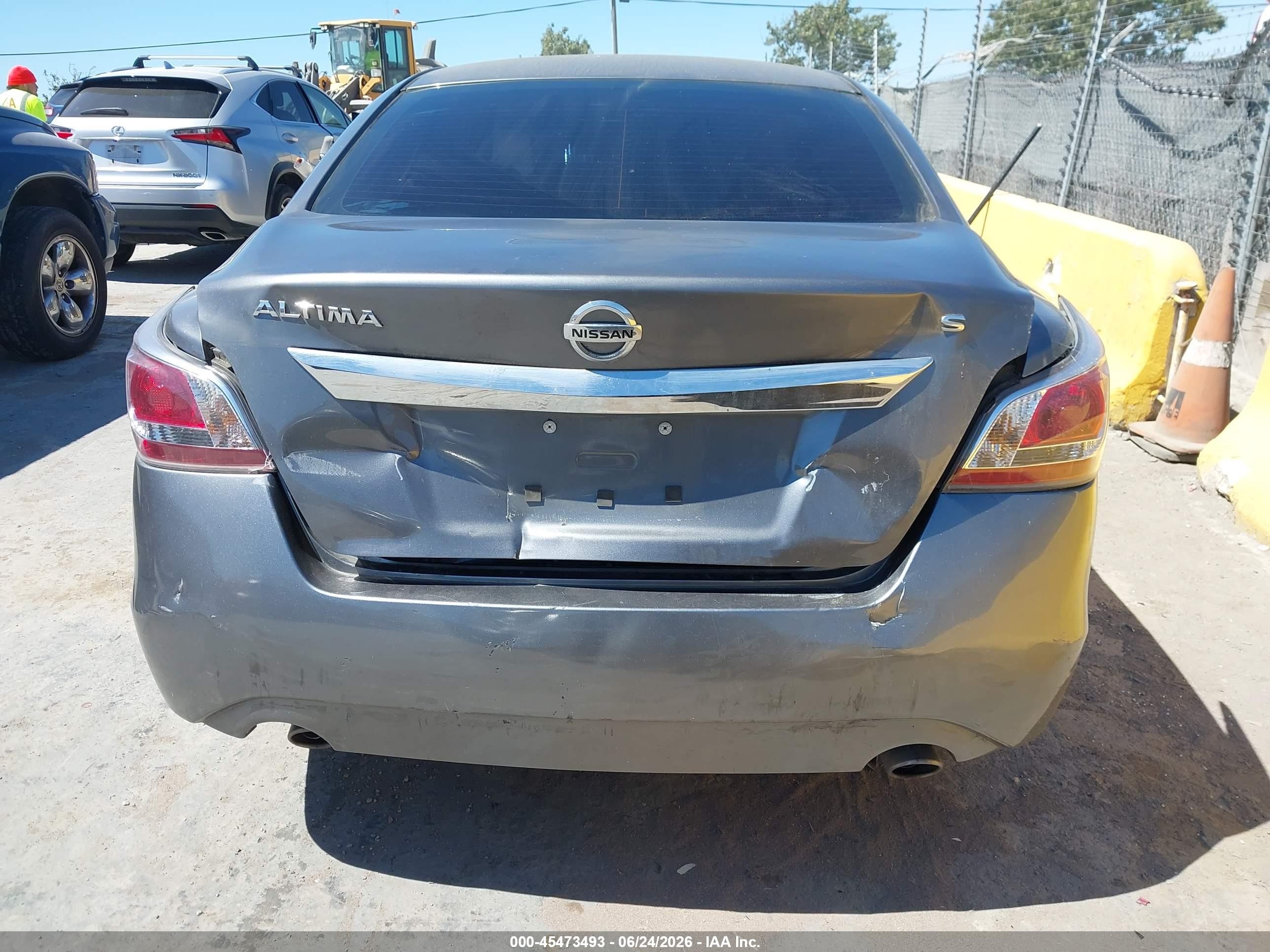 2015 Nissan Altima VIN 1N4AL3AP5FC132466 IAAI salvage auction — Rear End, Salvage (California), sold $1,650 on 2026-07-08 (photo 6)