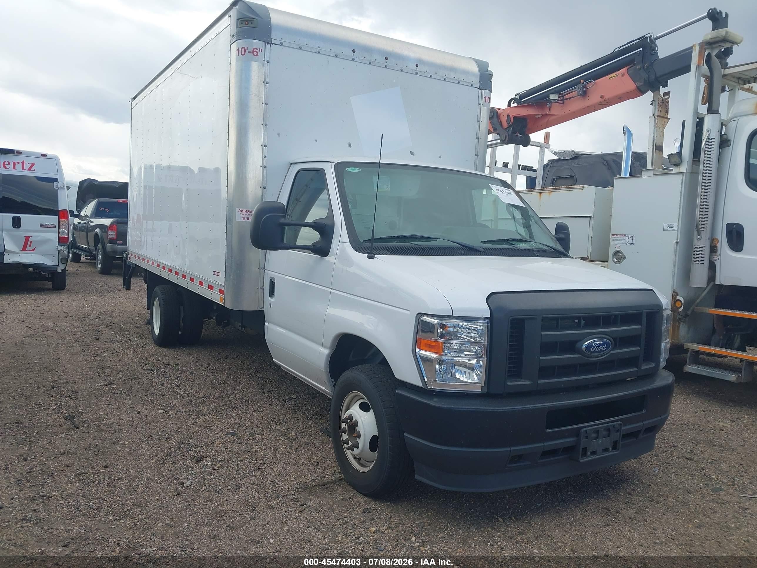 2024 Ford E-350 VIN 1FDWE3FN3RDD13674 — IAAI salvage auction photo