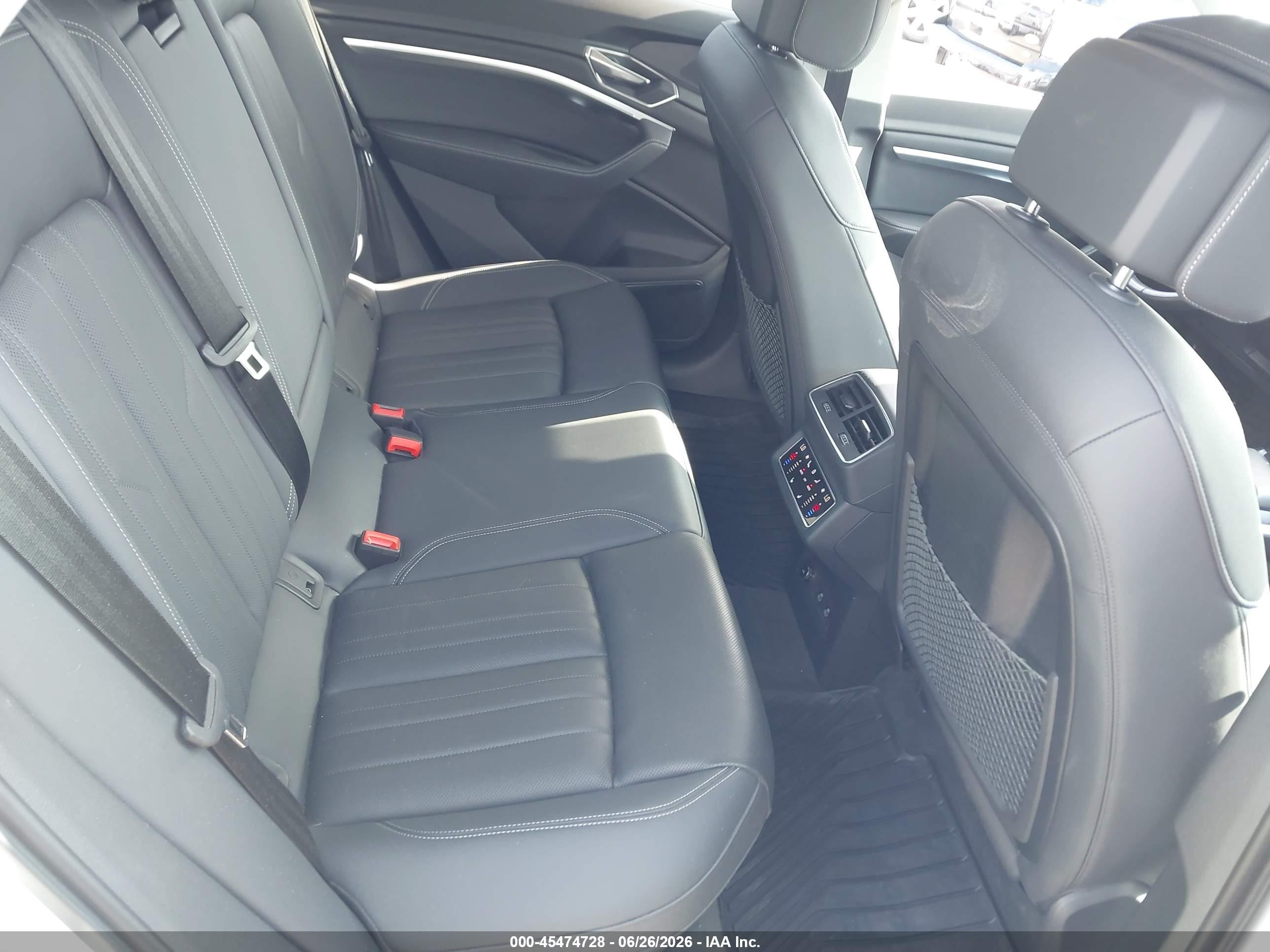 2024 Audi Q8 VIN WA15AAGE7RB035382 IAAI salvage auction — Front End, Salvage (California), sold $25,000 on 2026-10-01 (photo 8)